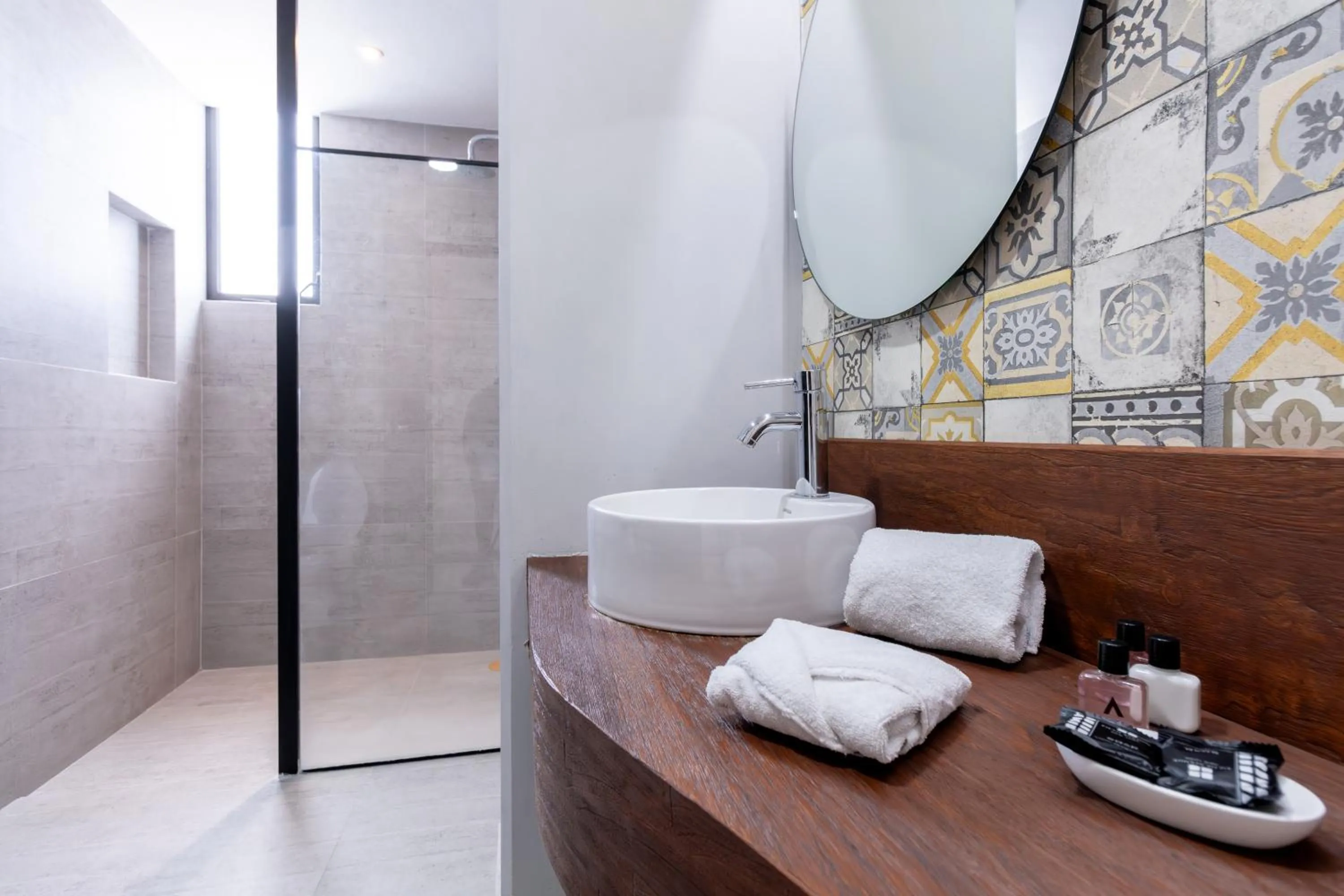 Bathroom in Arkana Puebla by Grupo Amber