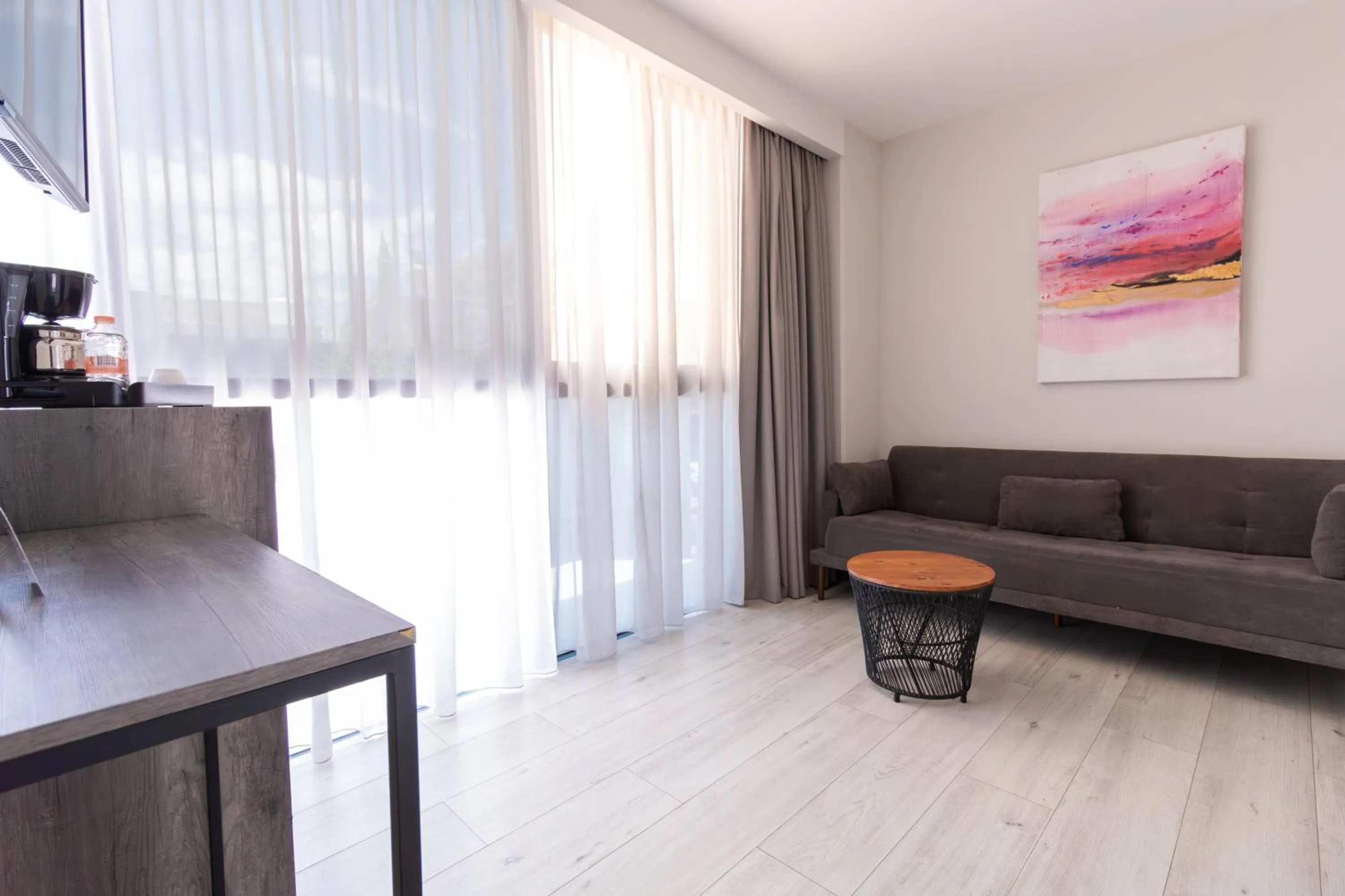 Living room in Arkana Puebla by Grupo Amber