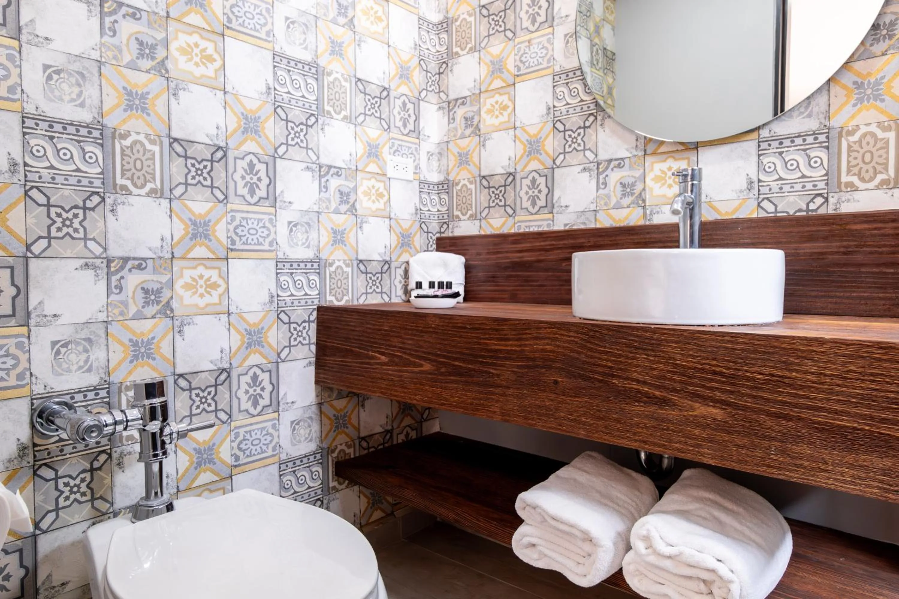 Toilet in Arkana Puebla by Grupo Amber