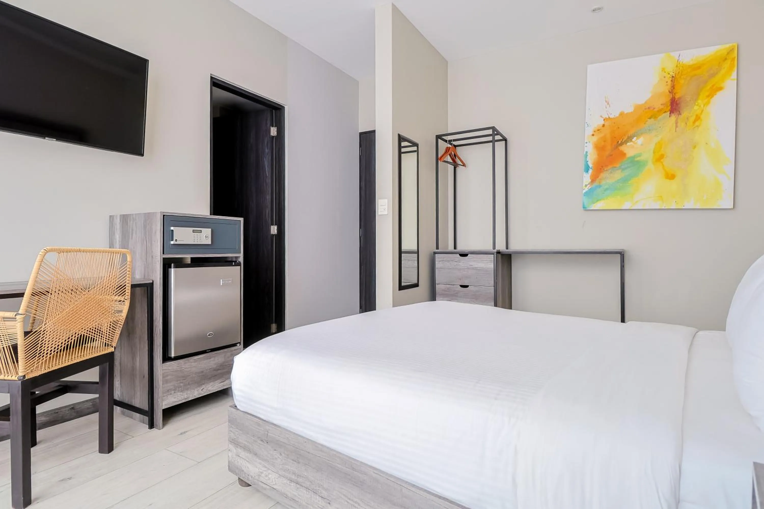 TV and multimedia, Bed in Arkana Puebla by Grupo Amber