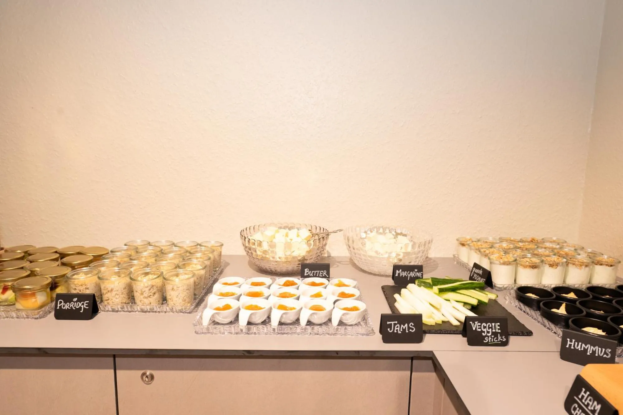 Breakfast in Wombat's City Hostel Leipzig