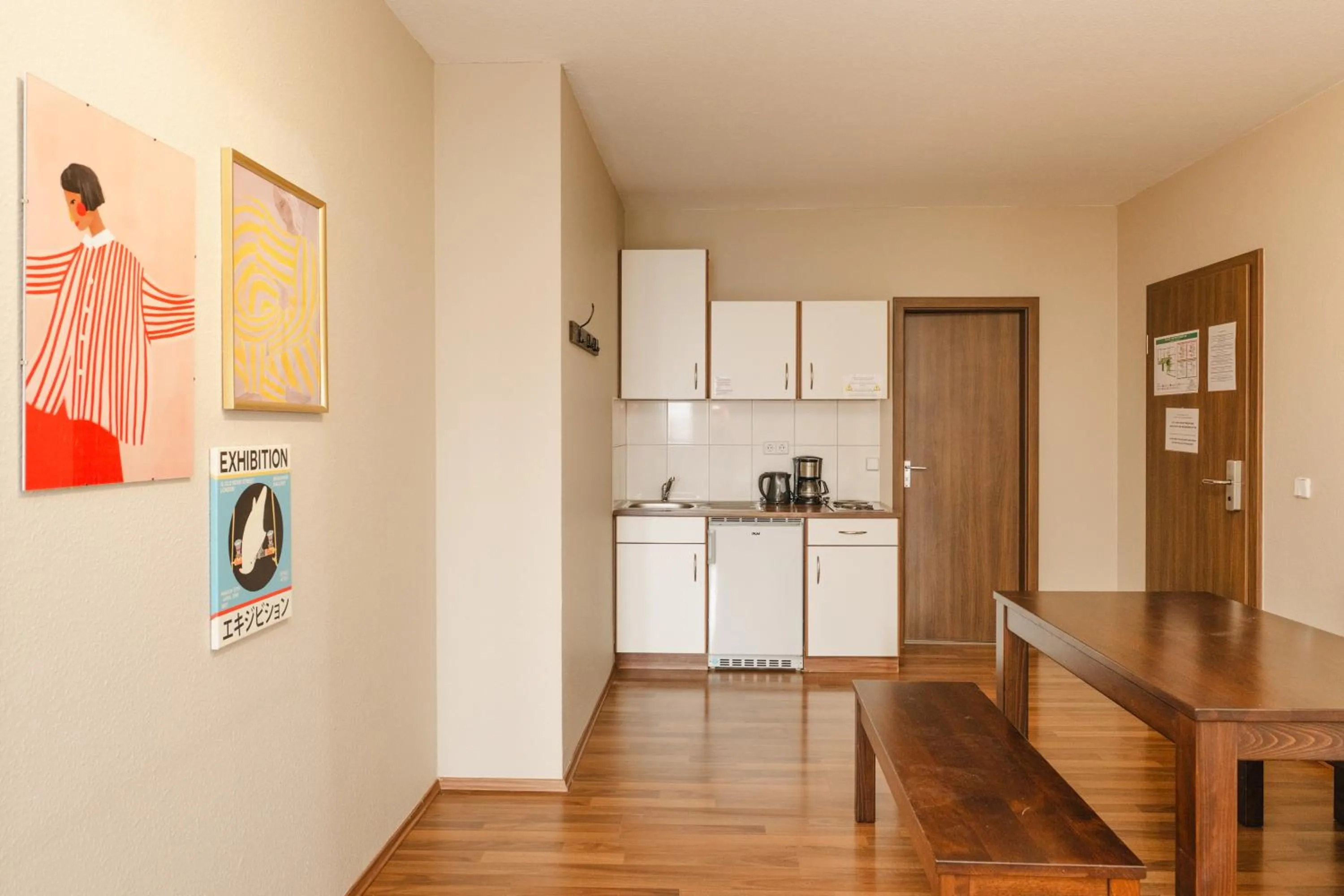 Kitchen or kitchenette in Wombat's City Hostel Leipzig