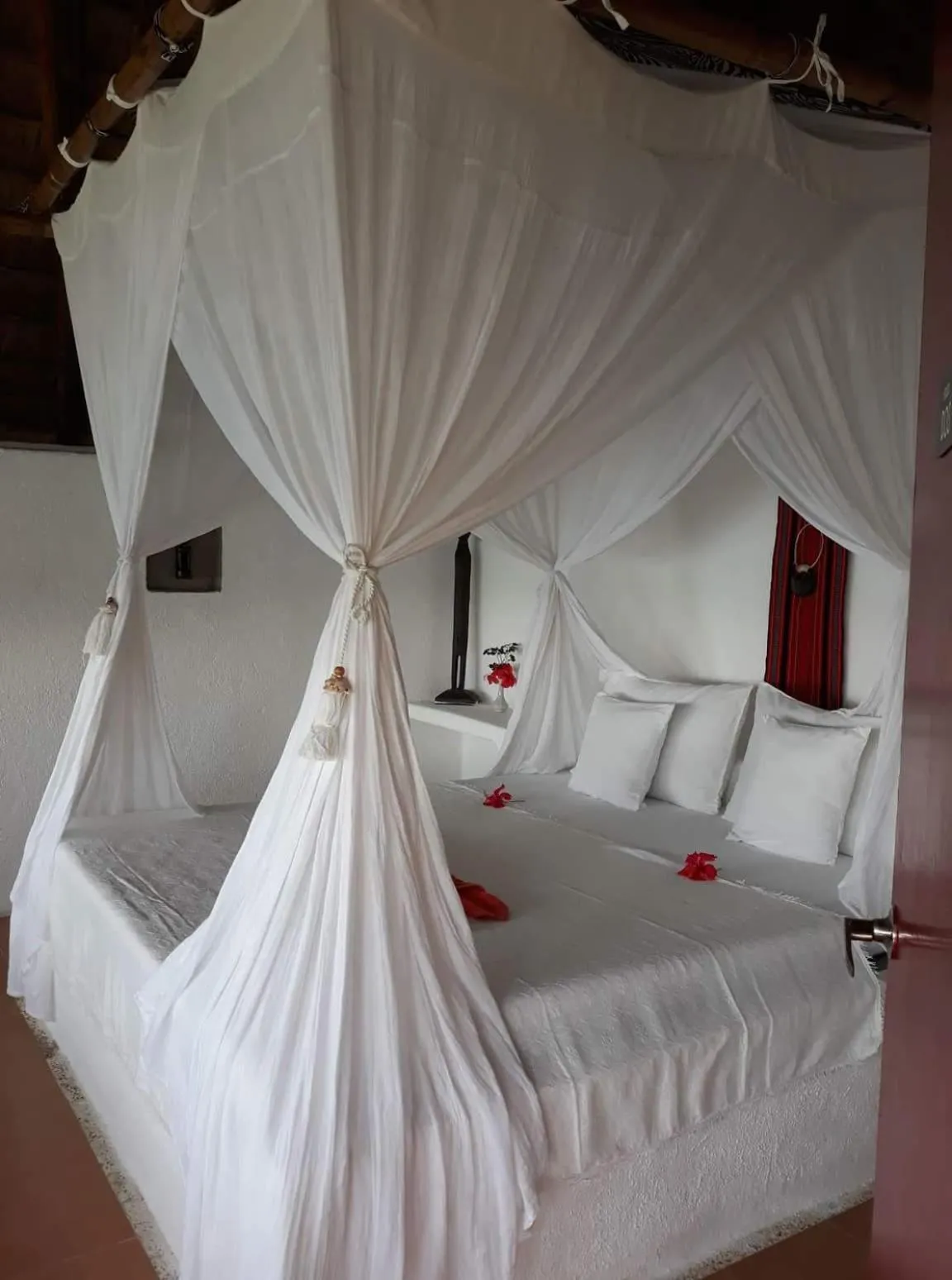 Photo of the whole room, Bed in AL FARO Cosmio Hotel Palawan