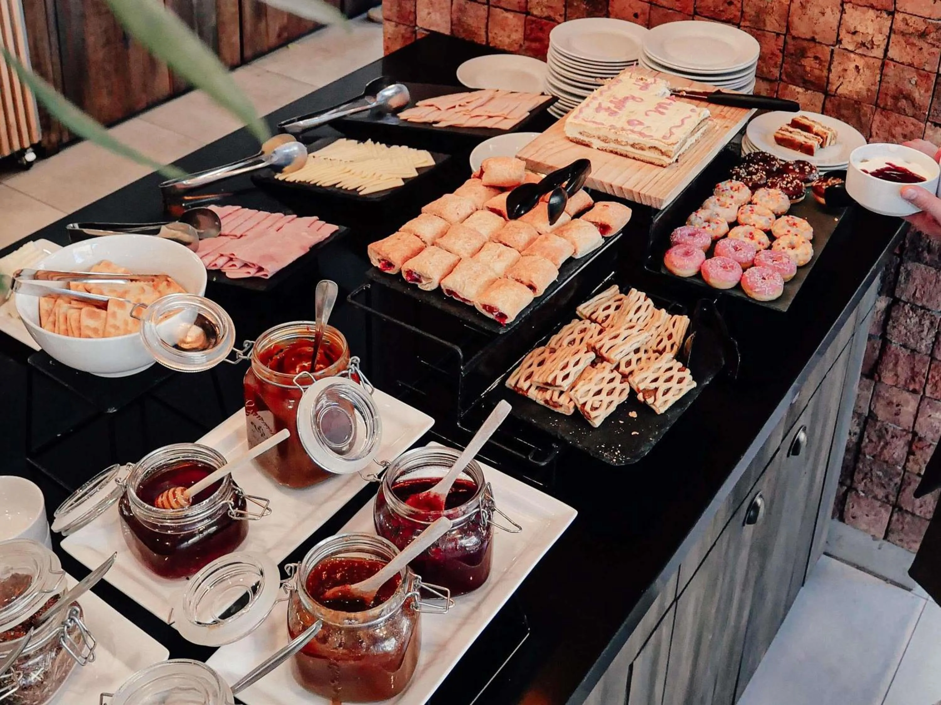 Restaurant/places to eat in ibis Santiago Providencia