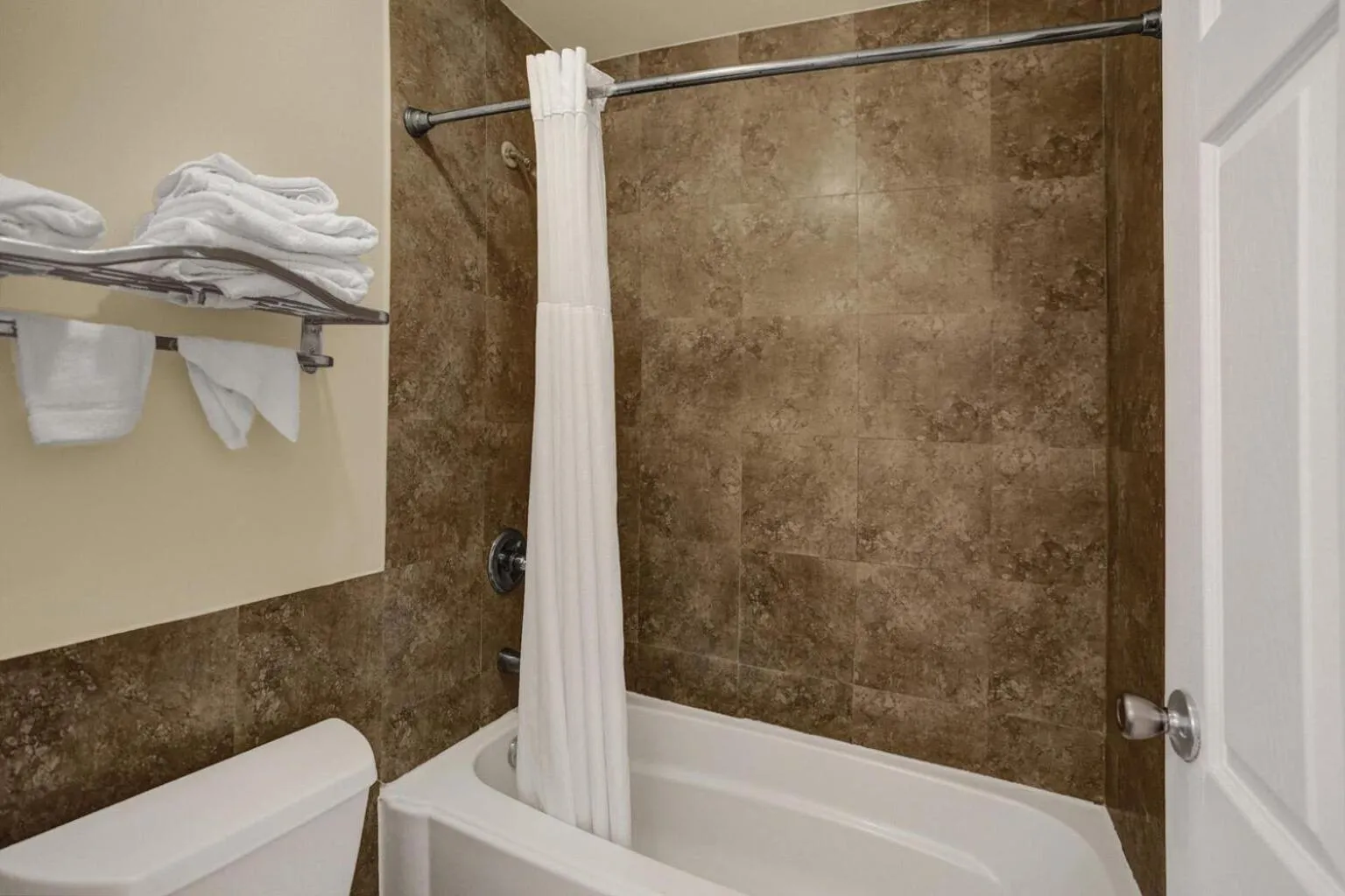 Shower in Fort Lauderdale Grand Hotel