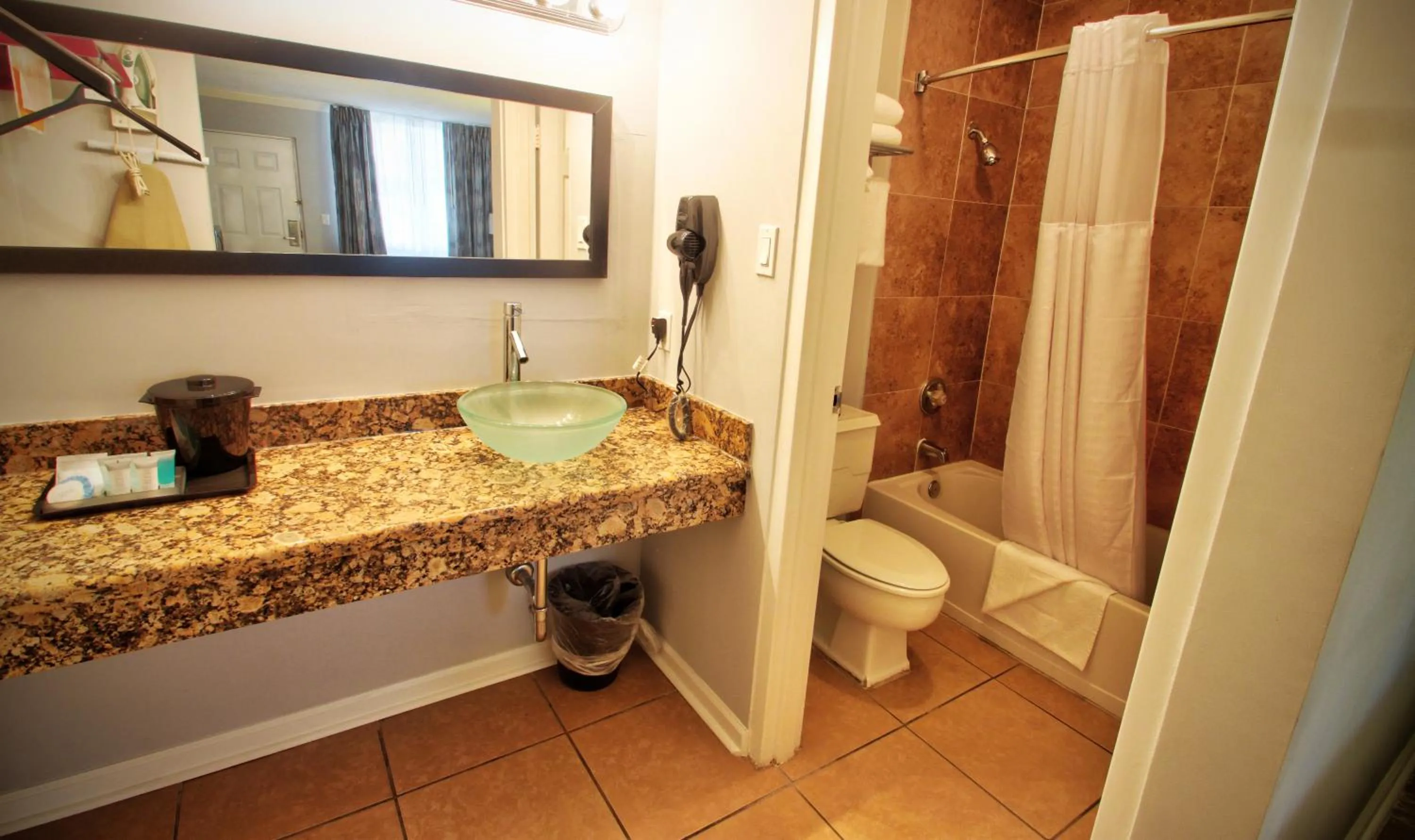 Bathroom in Fort Lauderdale Grand Hotel