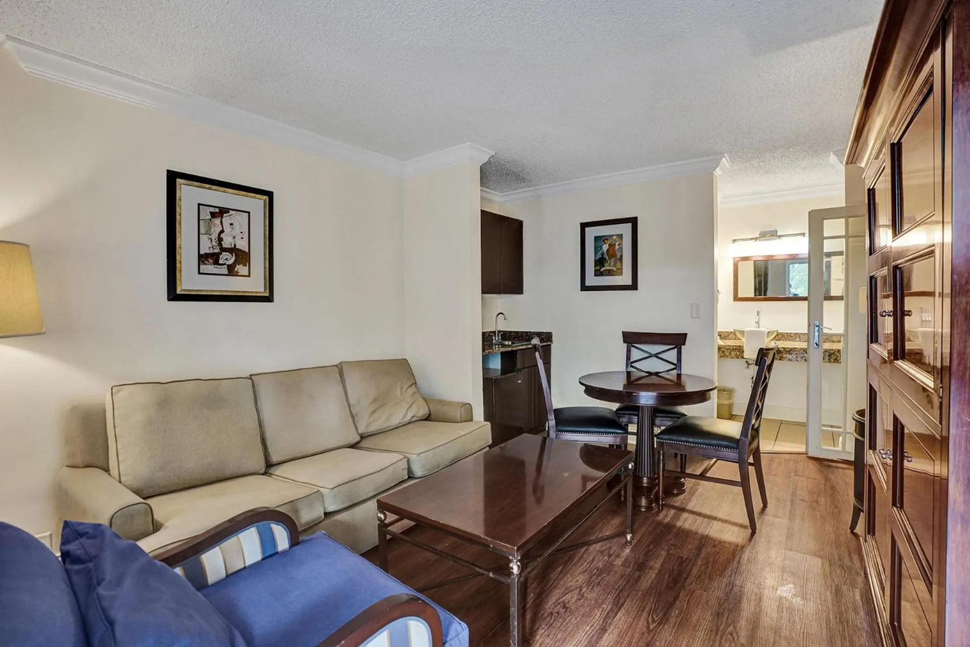 Seating area in Fort Lauderdale Grand Hotel