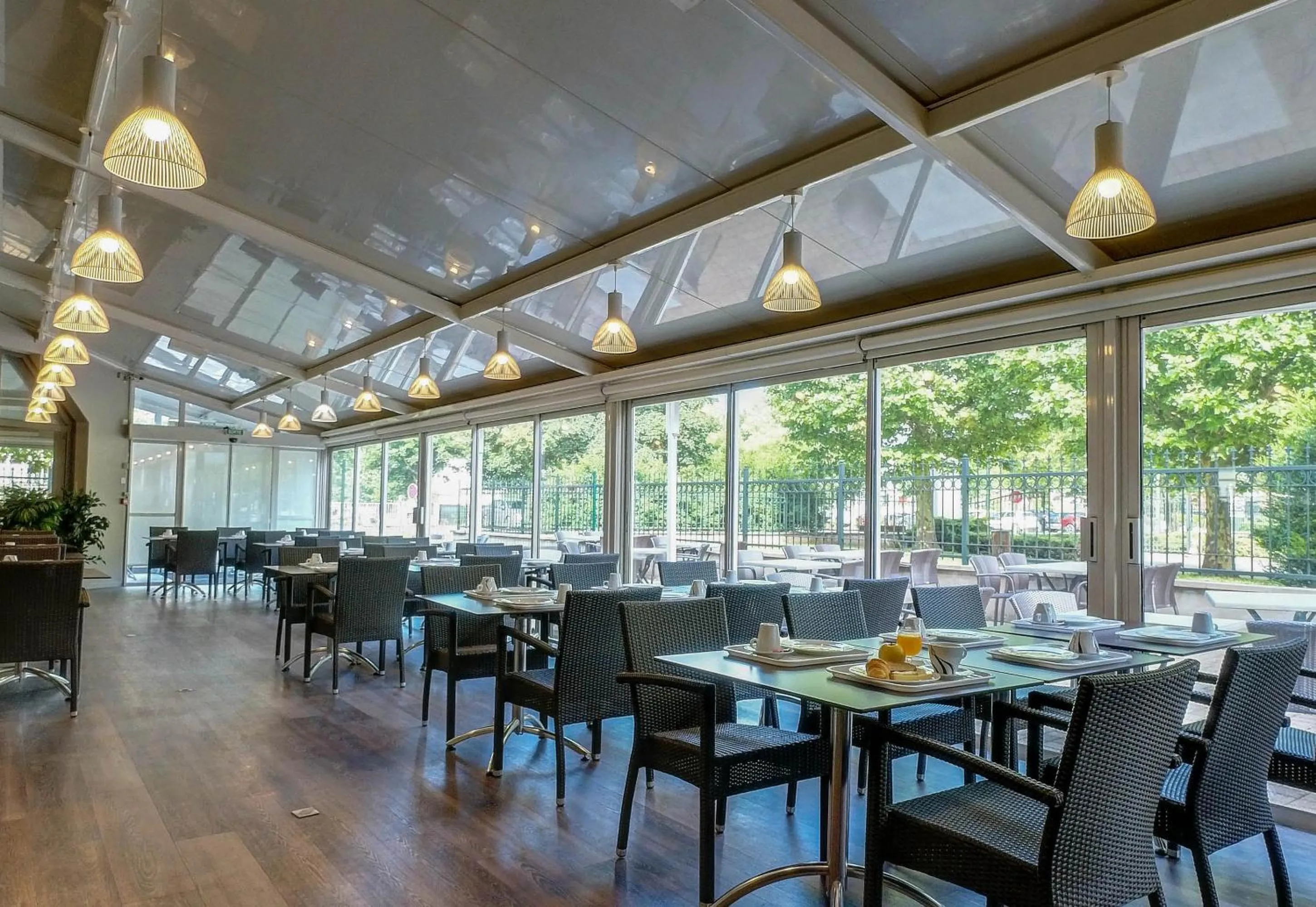 Restaurant/places to eat in B&B HOTEL Montbéliard-Sochaux