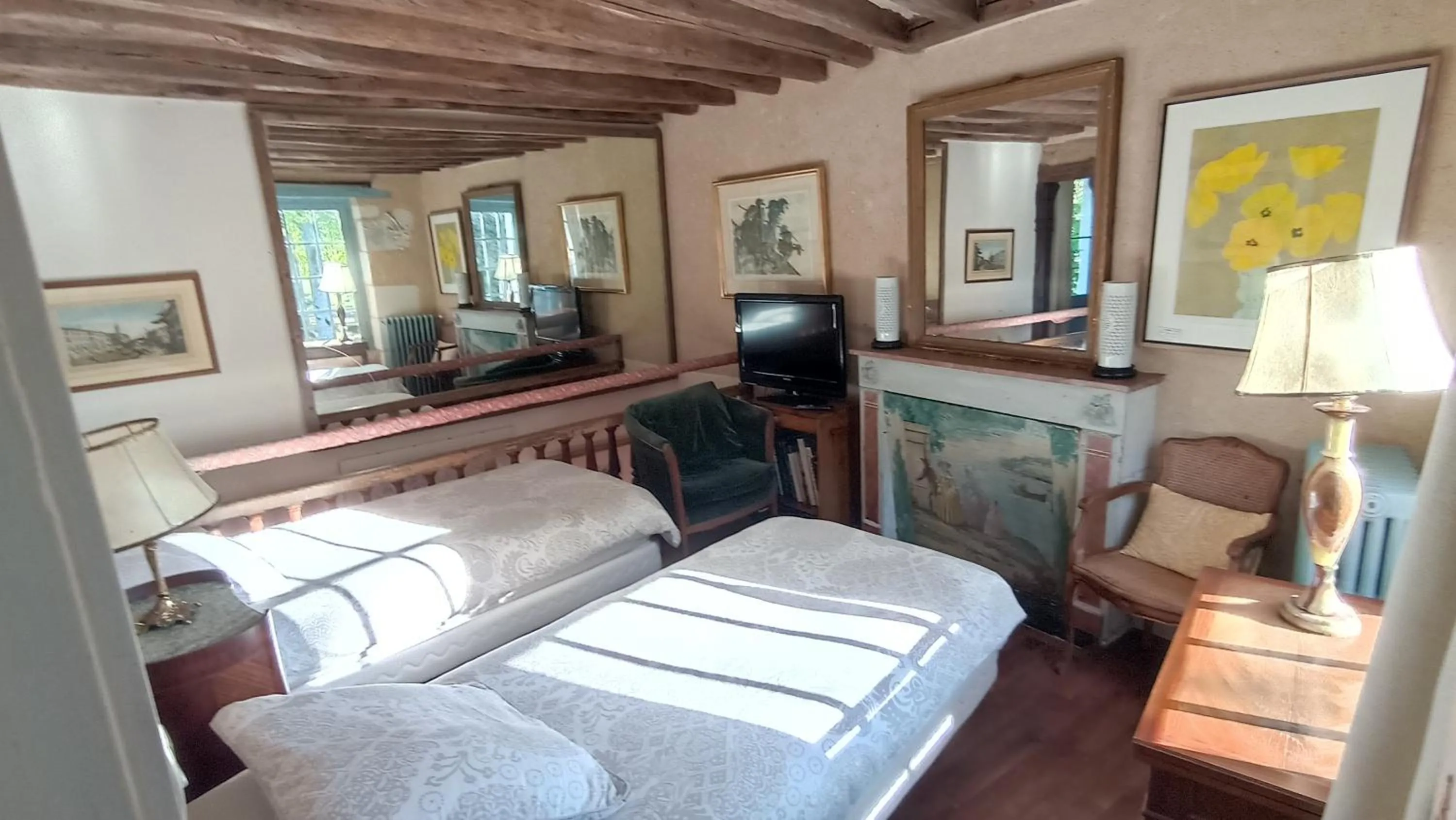Bed in Les Douves