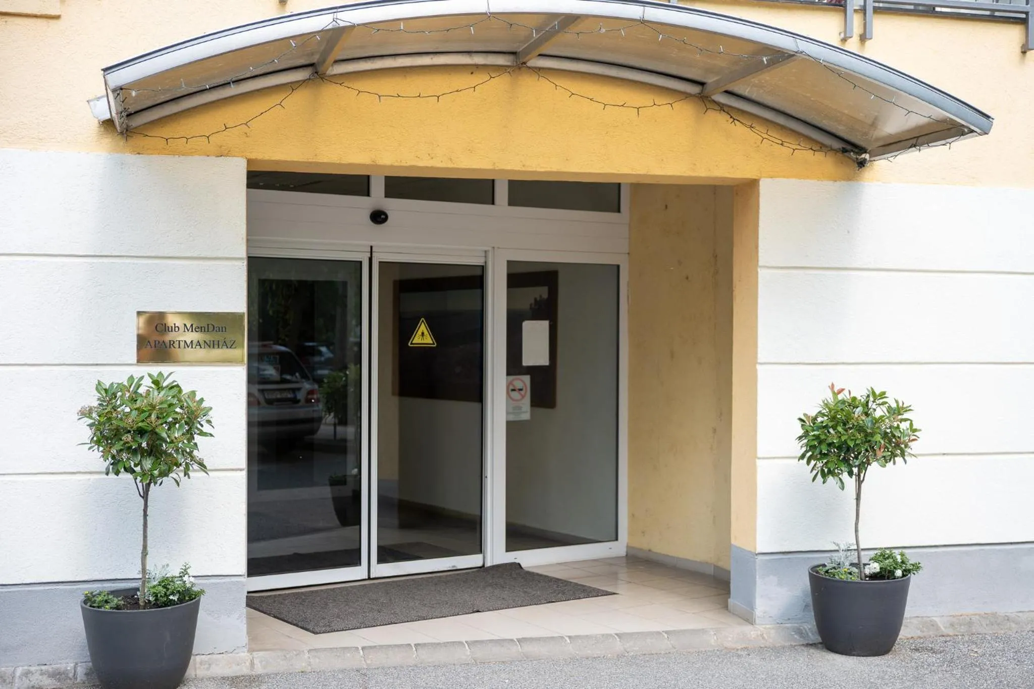 Facade/entrance in Club MenDan Aparthotel