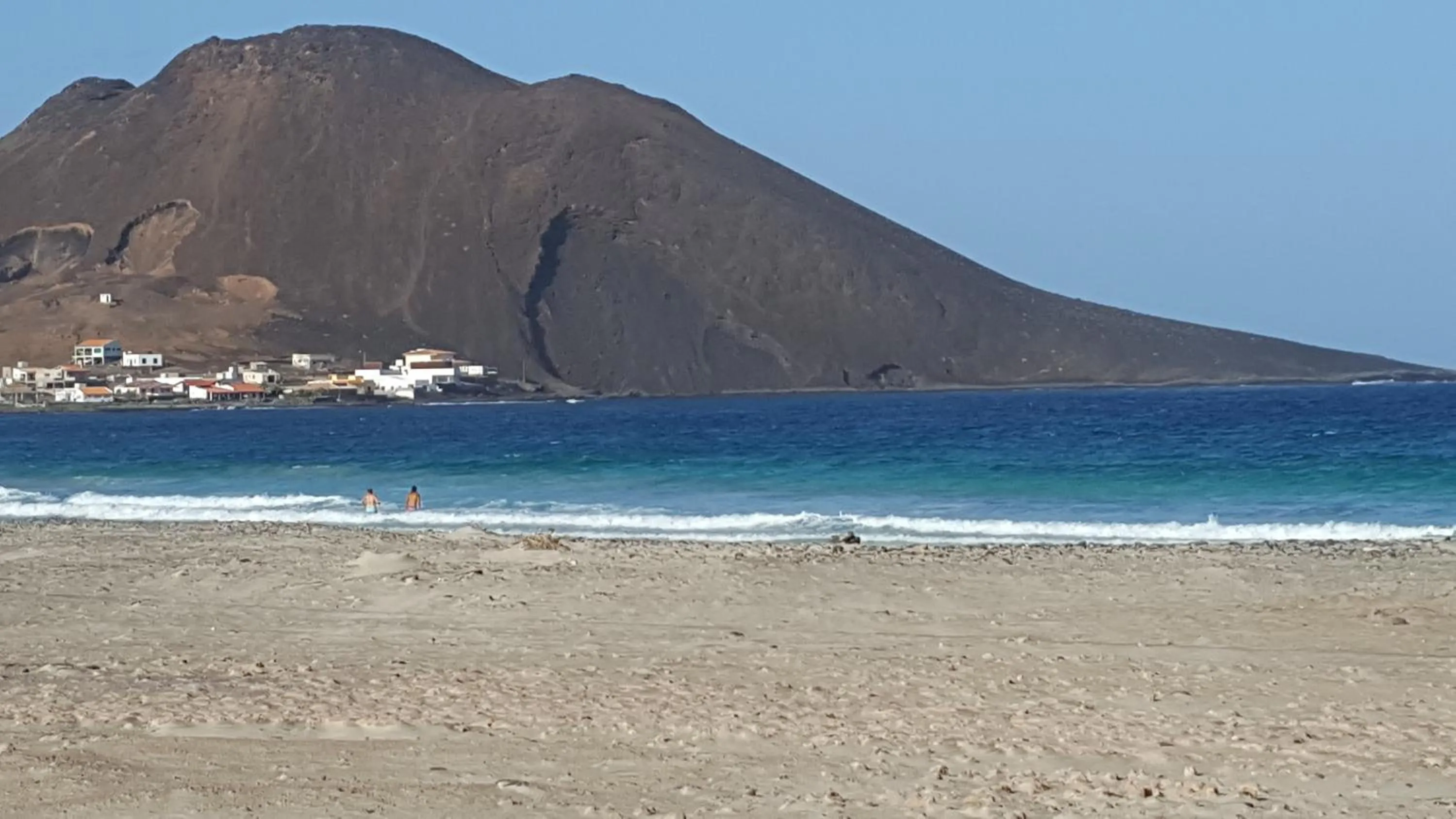 Restaurant/places to eat in Chez Loutcha Residencial