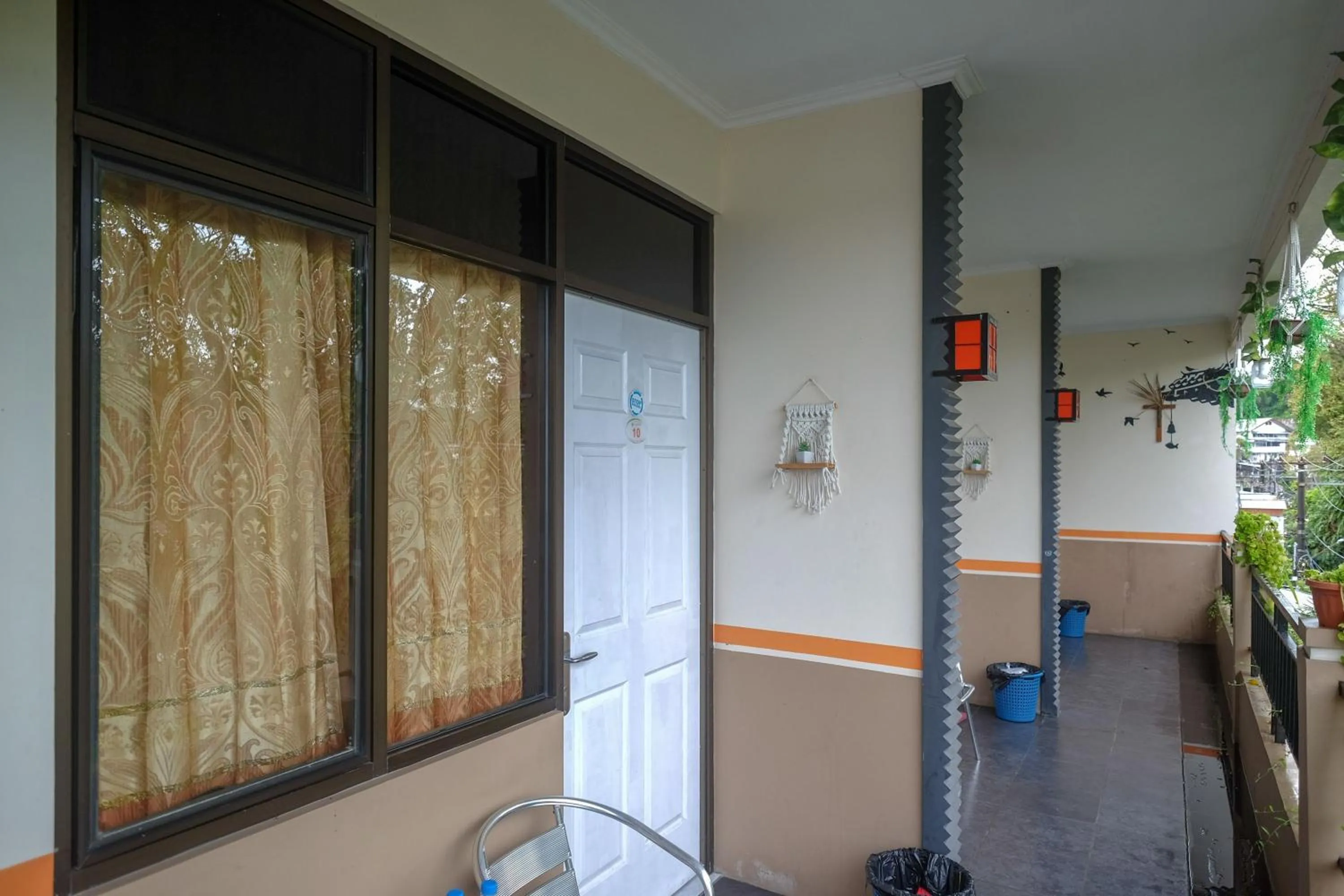 Balcony/Terrace in RedDoorz @ Jalan Pramuka Manado