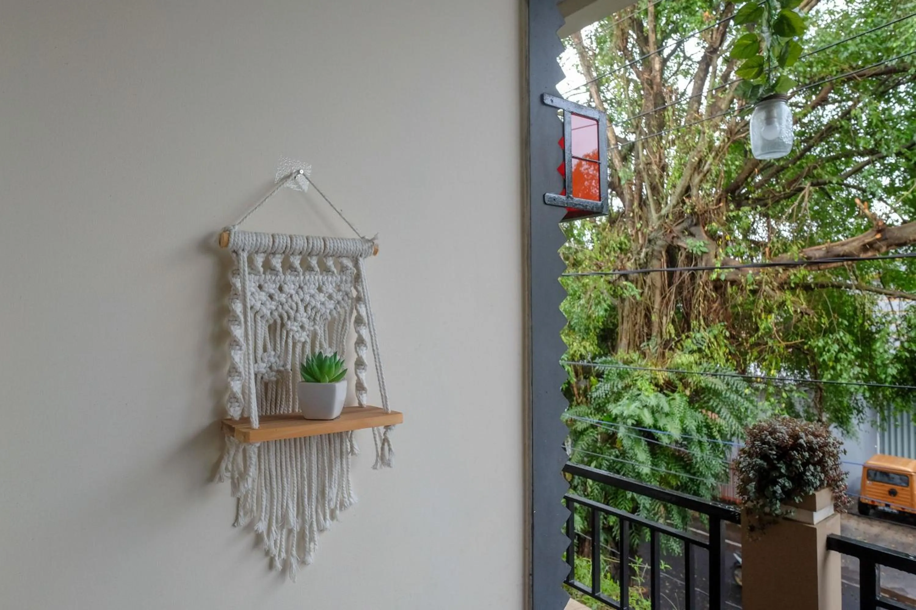 Balcony/Terrace in RedDoorz @ Jalan Pramuka Manado