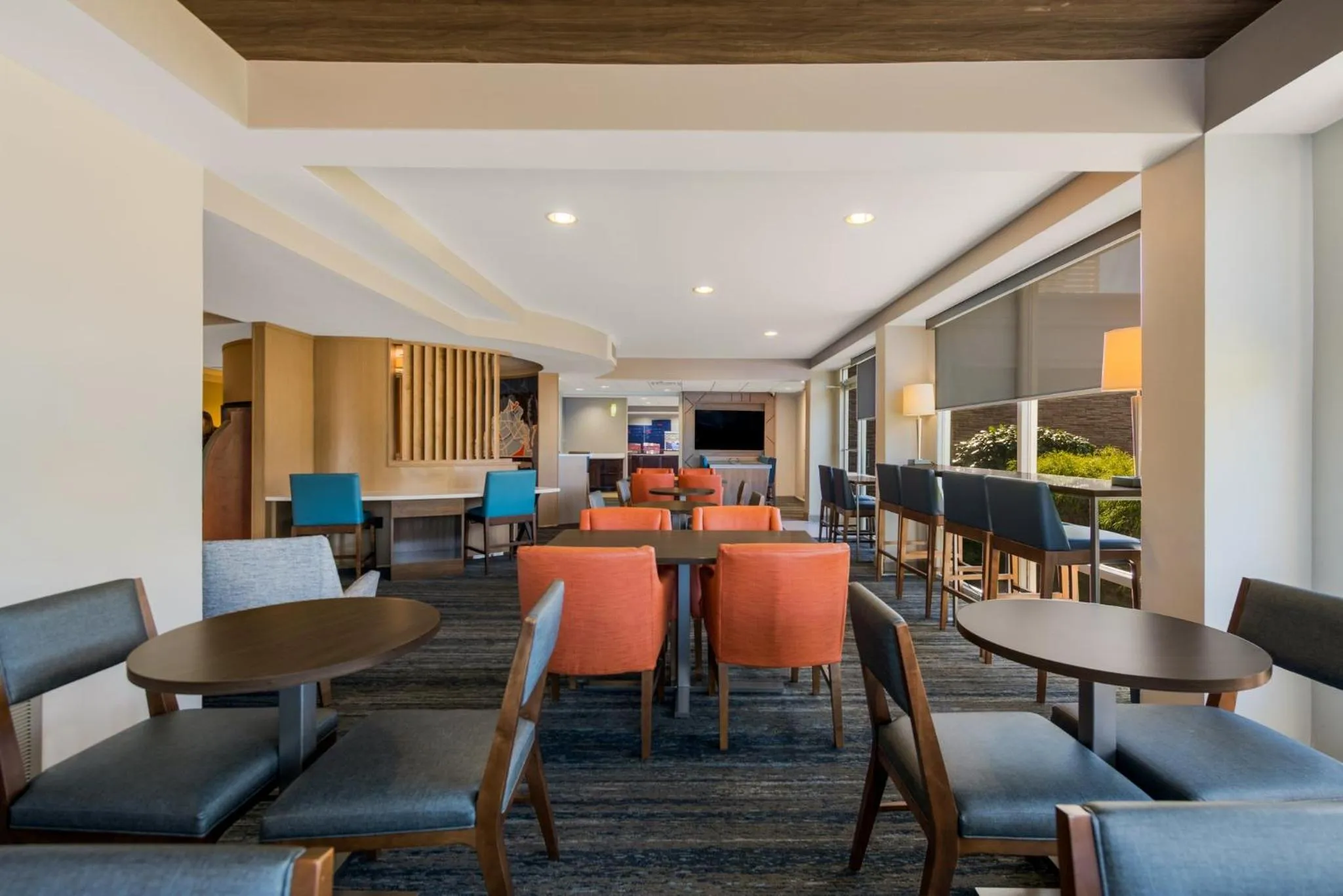 Breakfast in Holiday Inn Express Hotels- Hampton by IHG