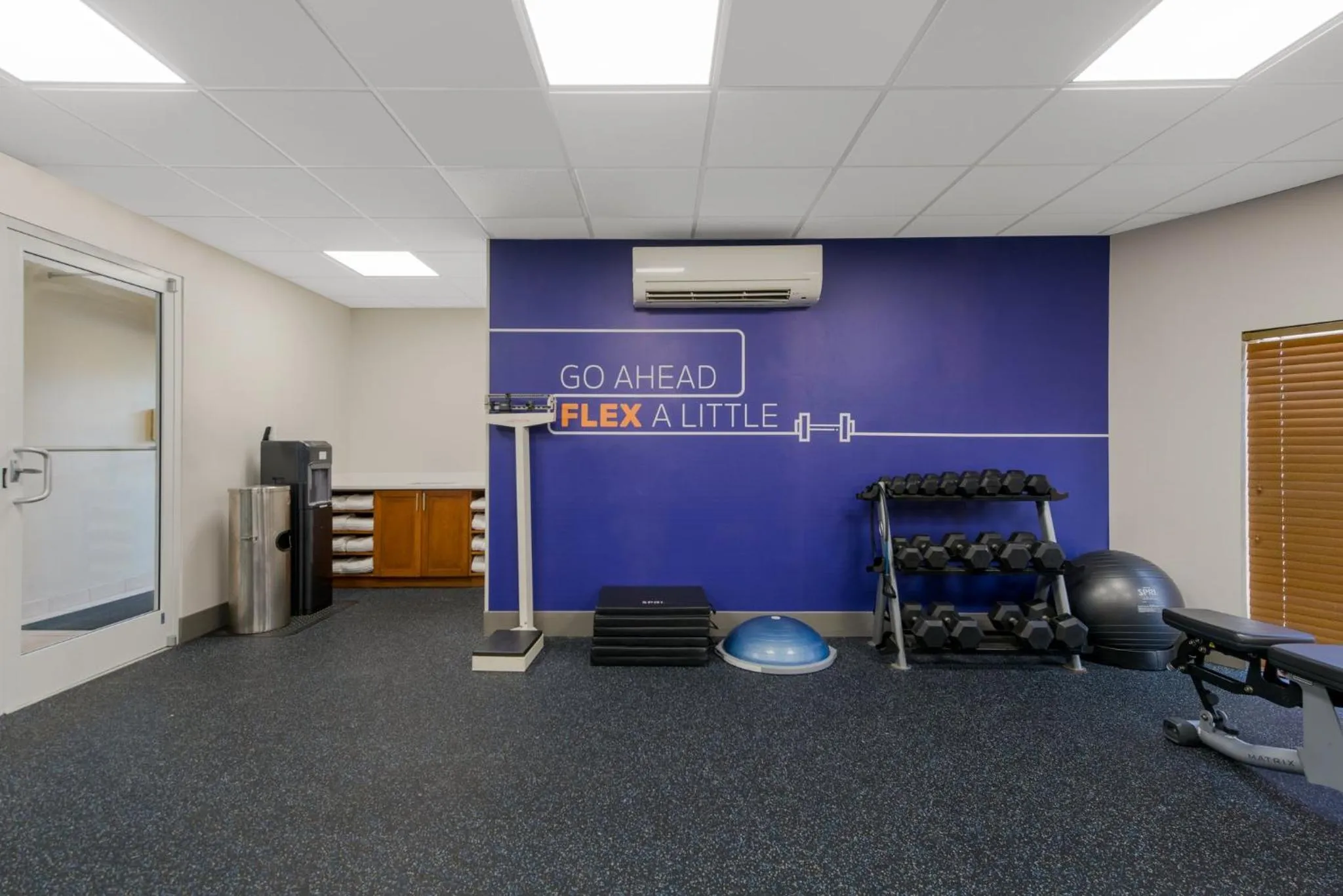 Fitness centre/facilities in Holiday Inn Express Hotels- Hampton by IHG