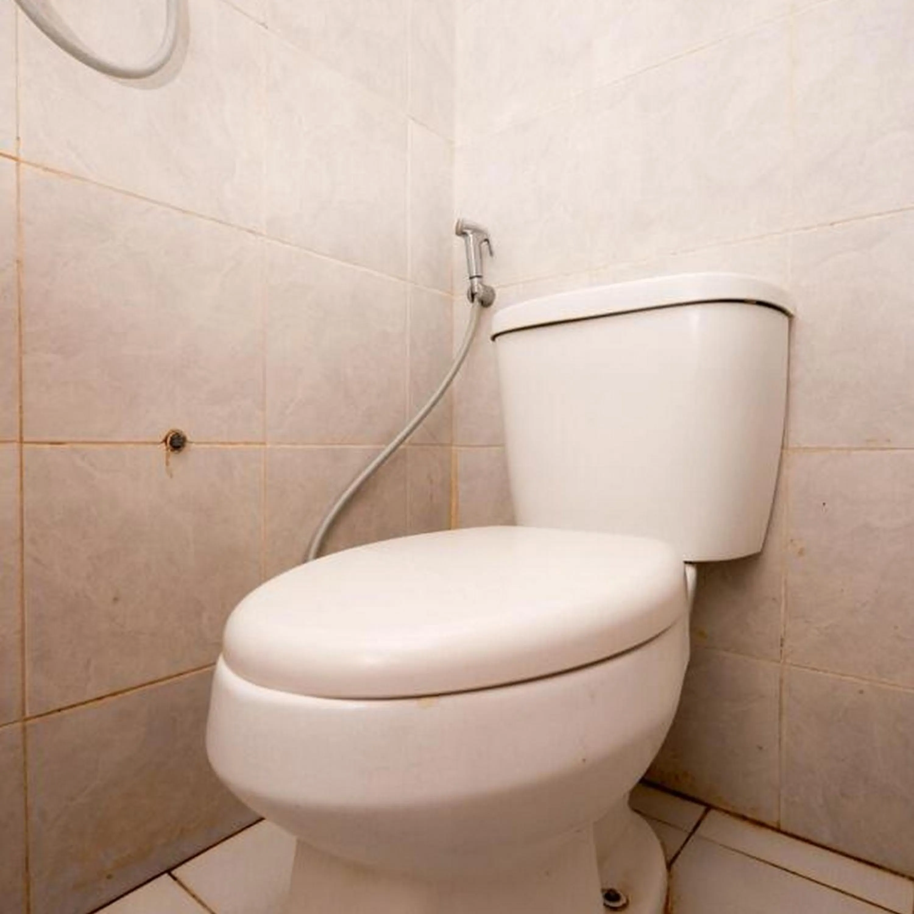 Bathroom in RedDoorz Near Kota Lama Semarang