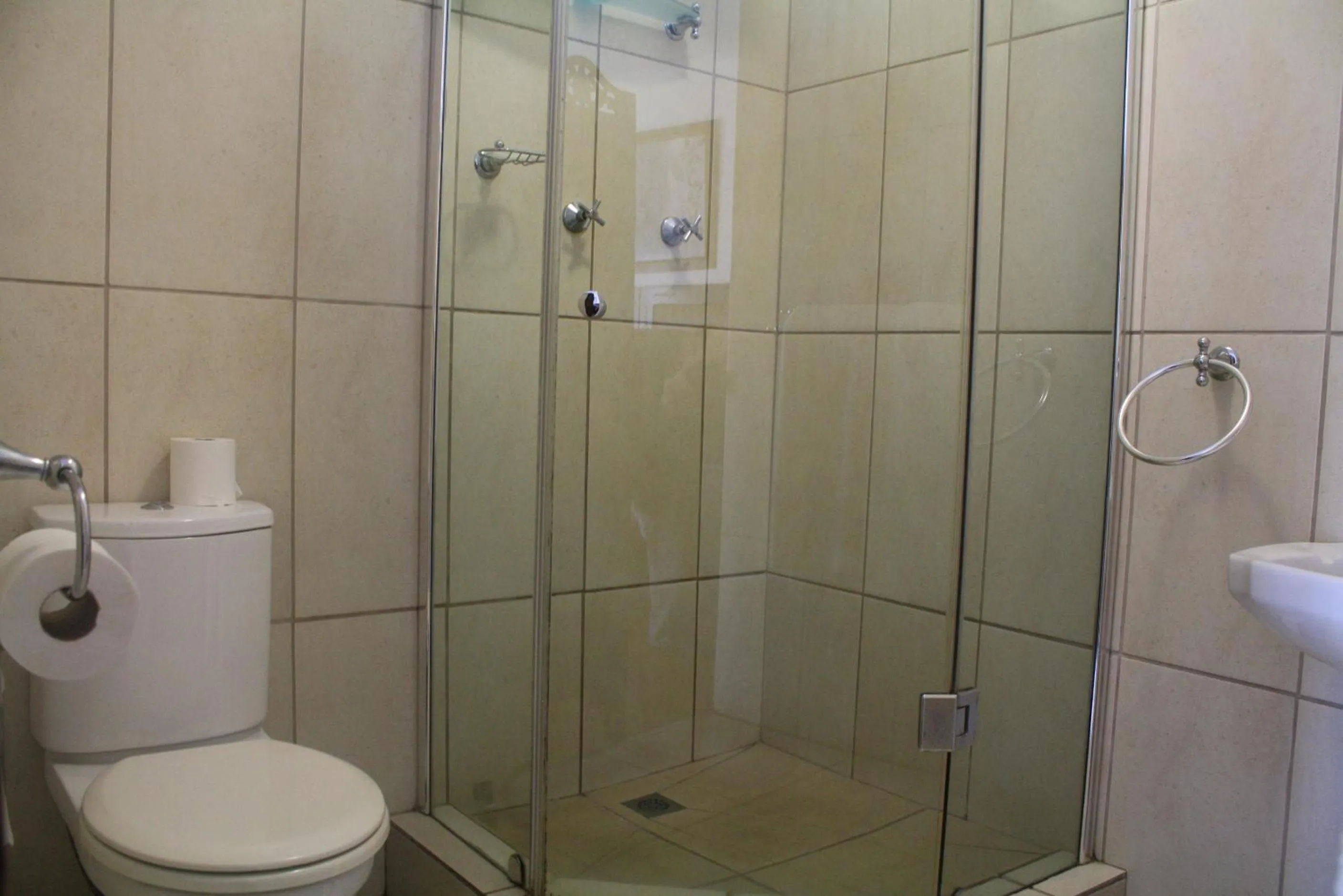 Toilet in Lagoon Lodge