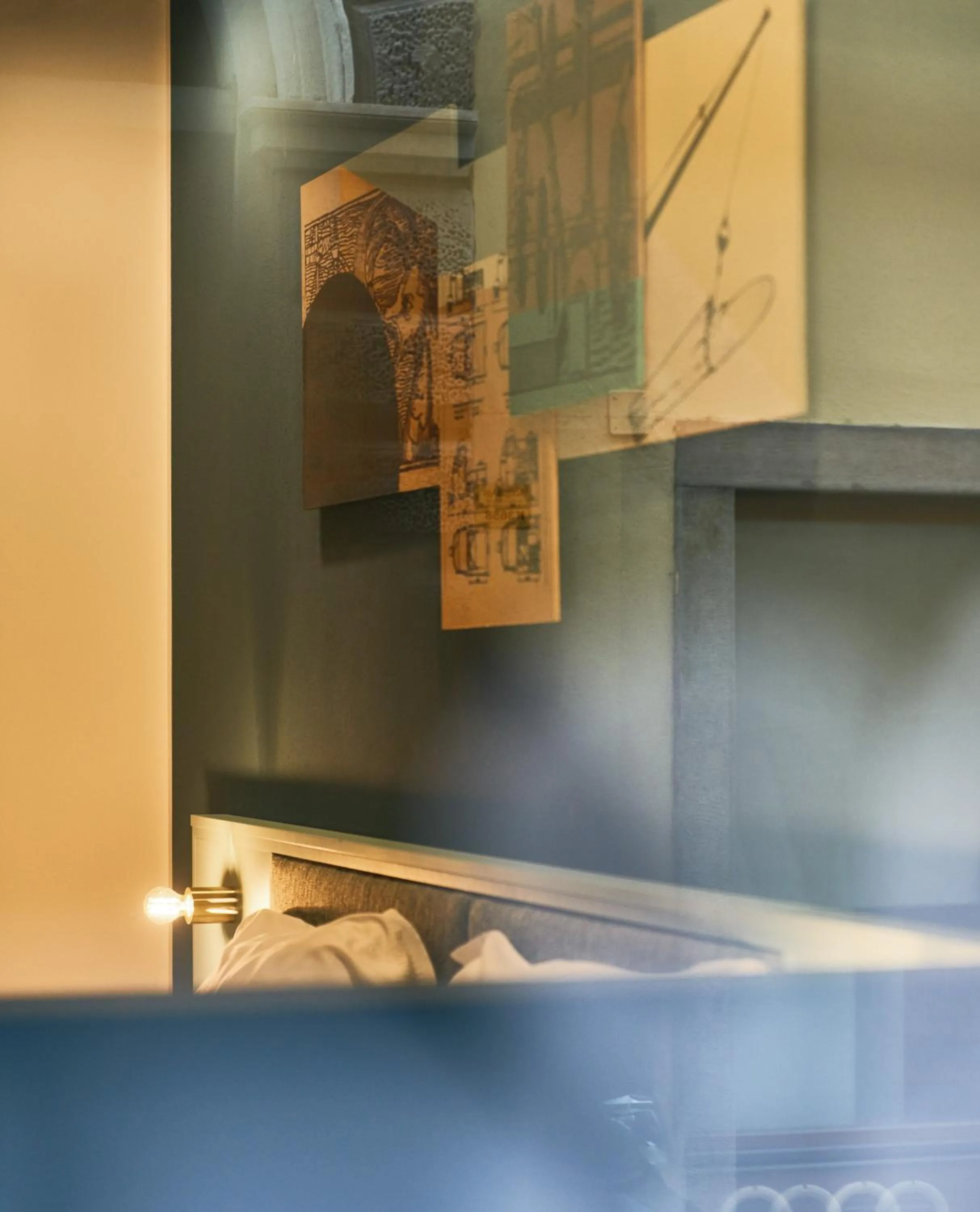 URBANAUTS STUDIOS Minelli