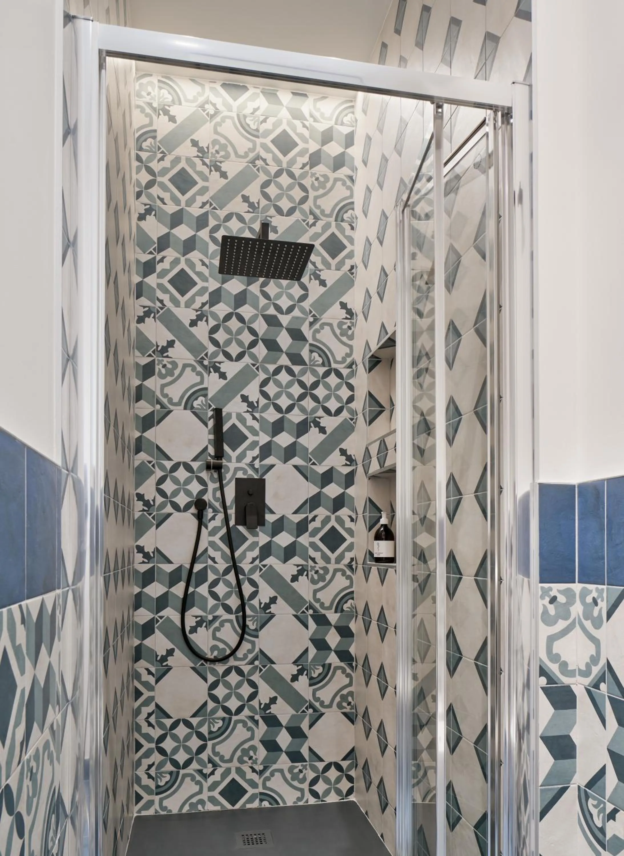 URBANAUTS STUDIOS Minelli