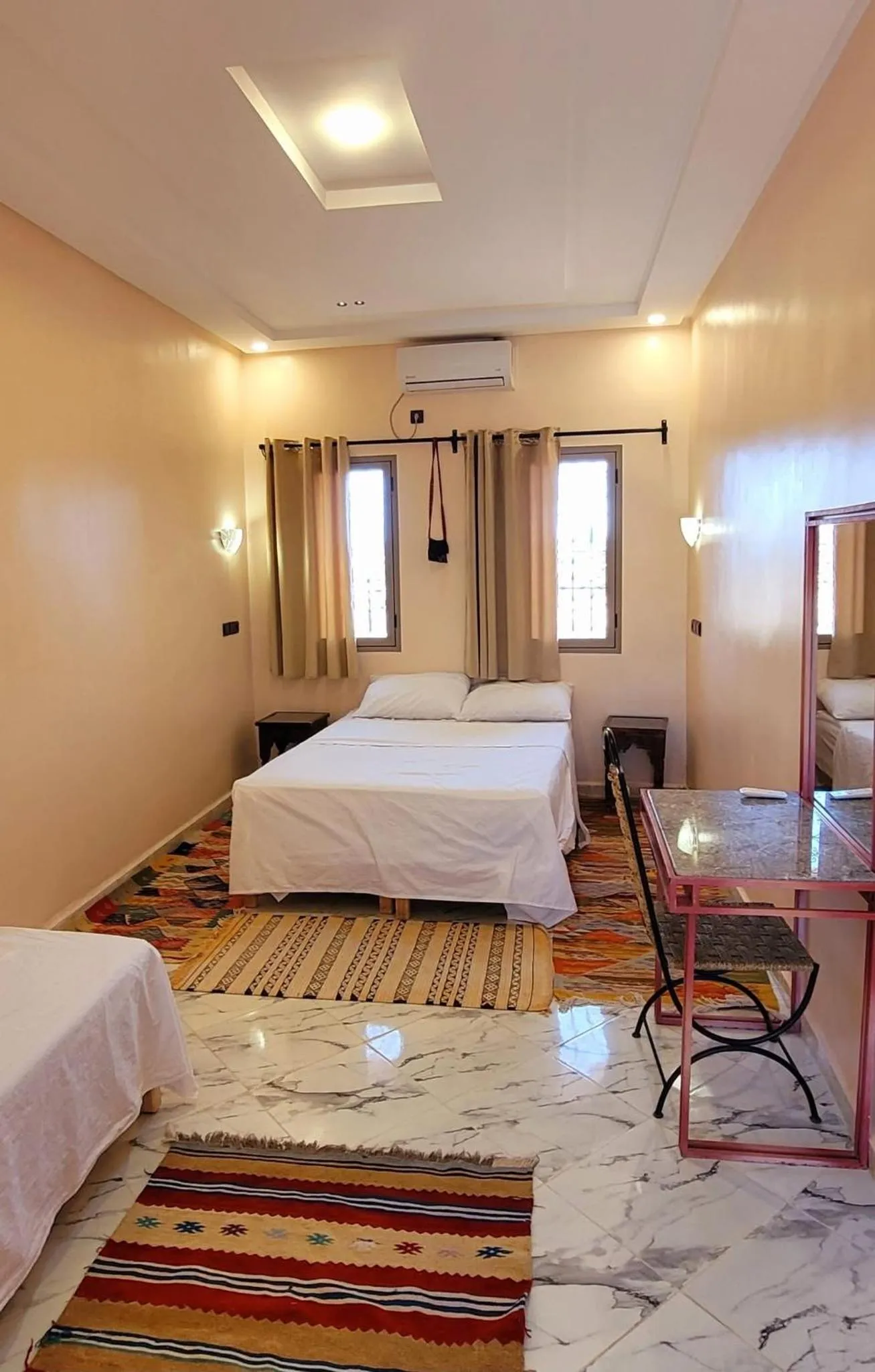 Bed in Auberge Famille Benmoro