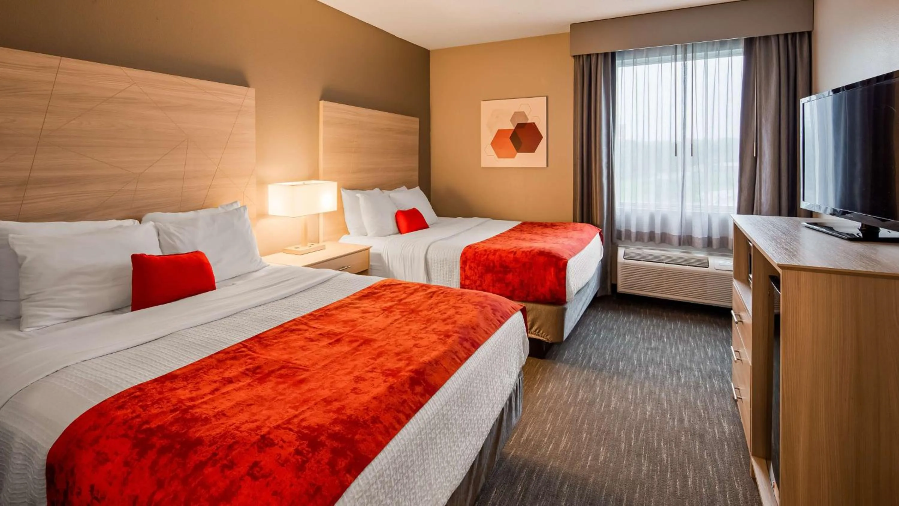 Bed in Best Western Plus New Cumberland