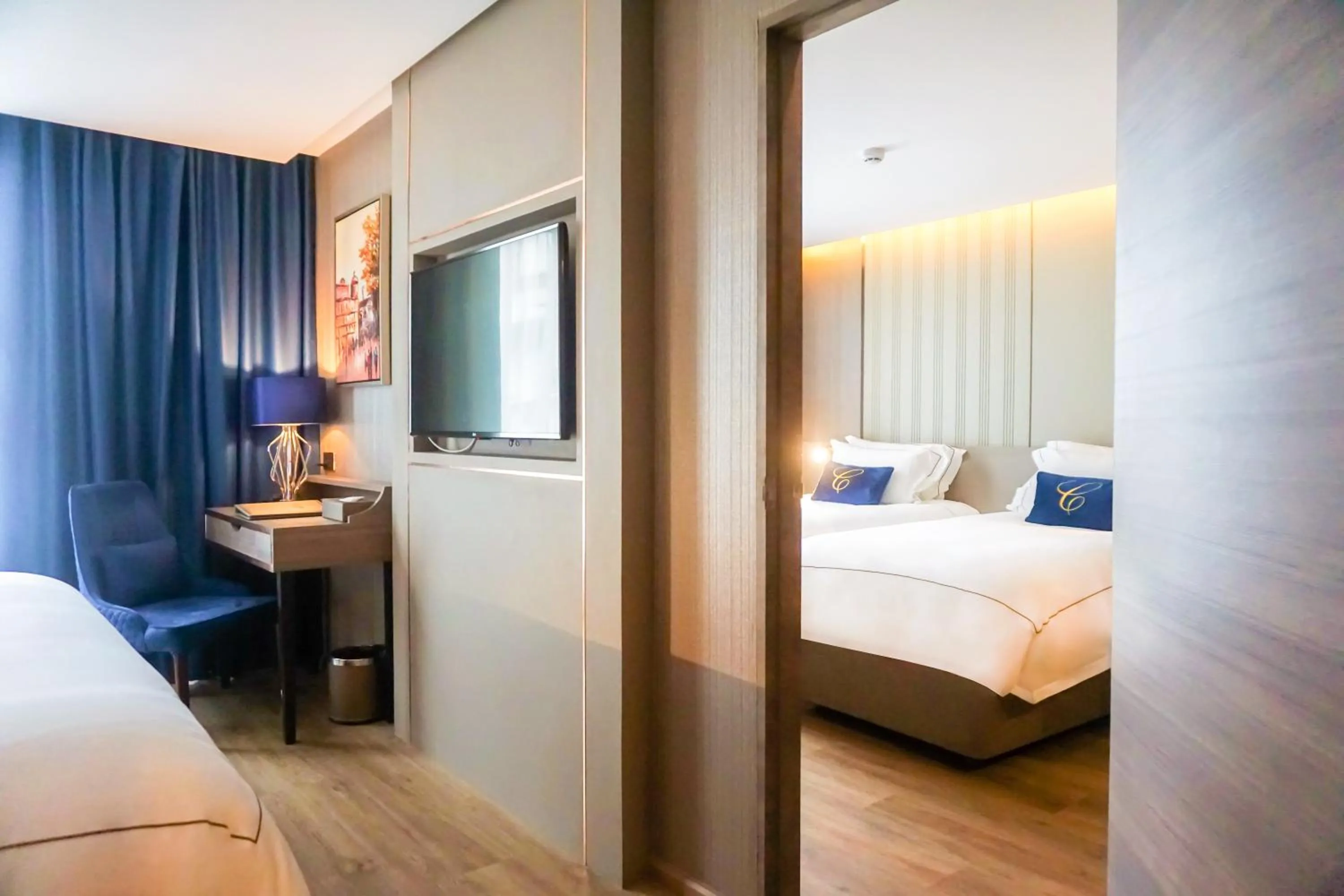 Communal lounge/ TV room, Bed in GLOW Sukhumvit 5