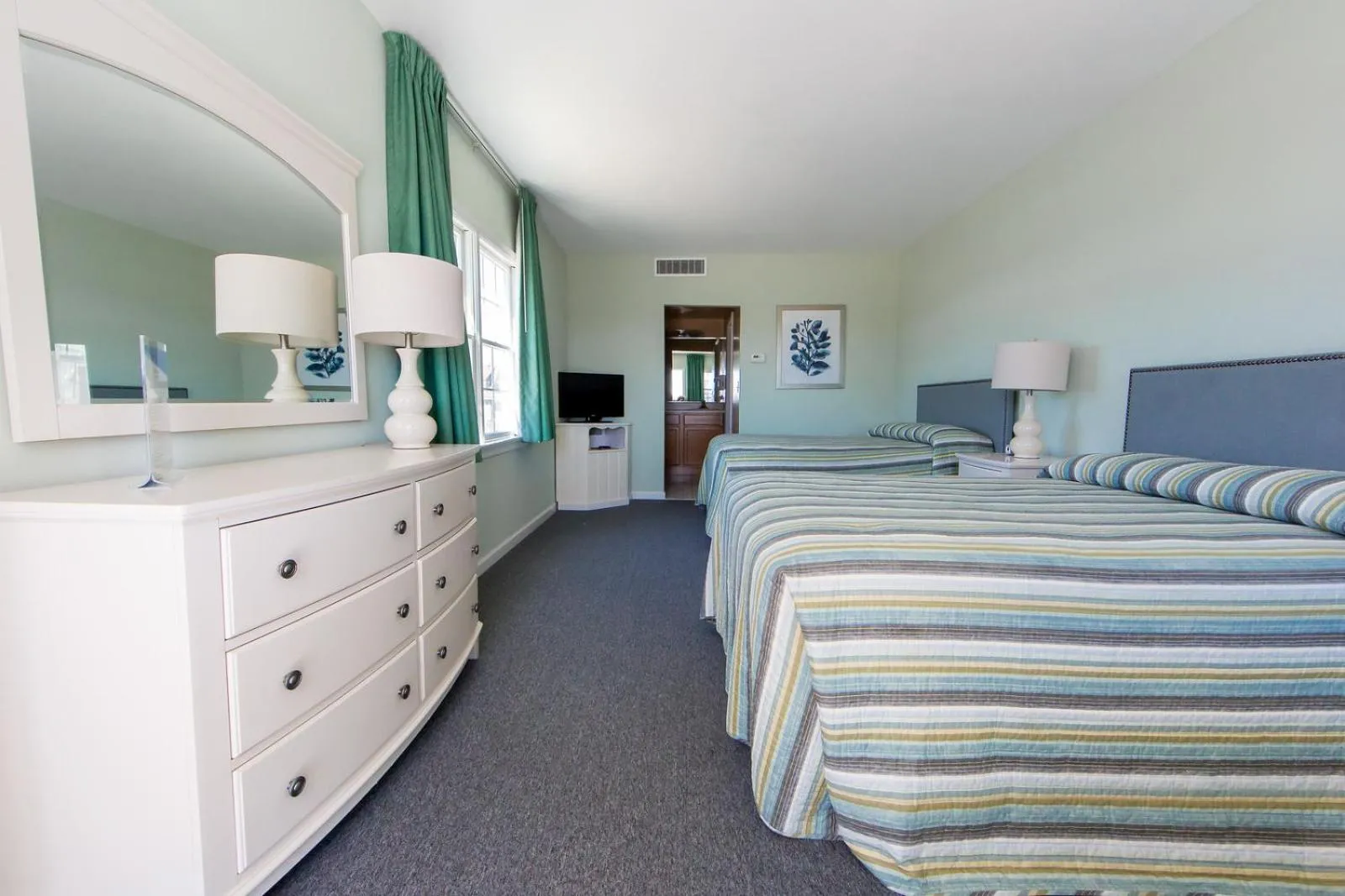 Bed in The Heritage Inn