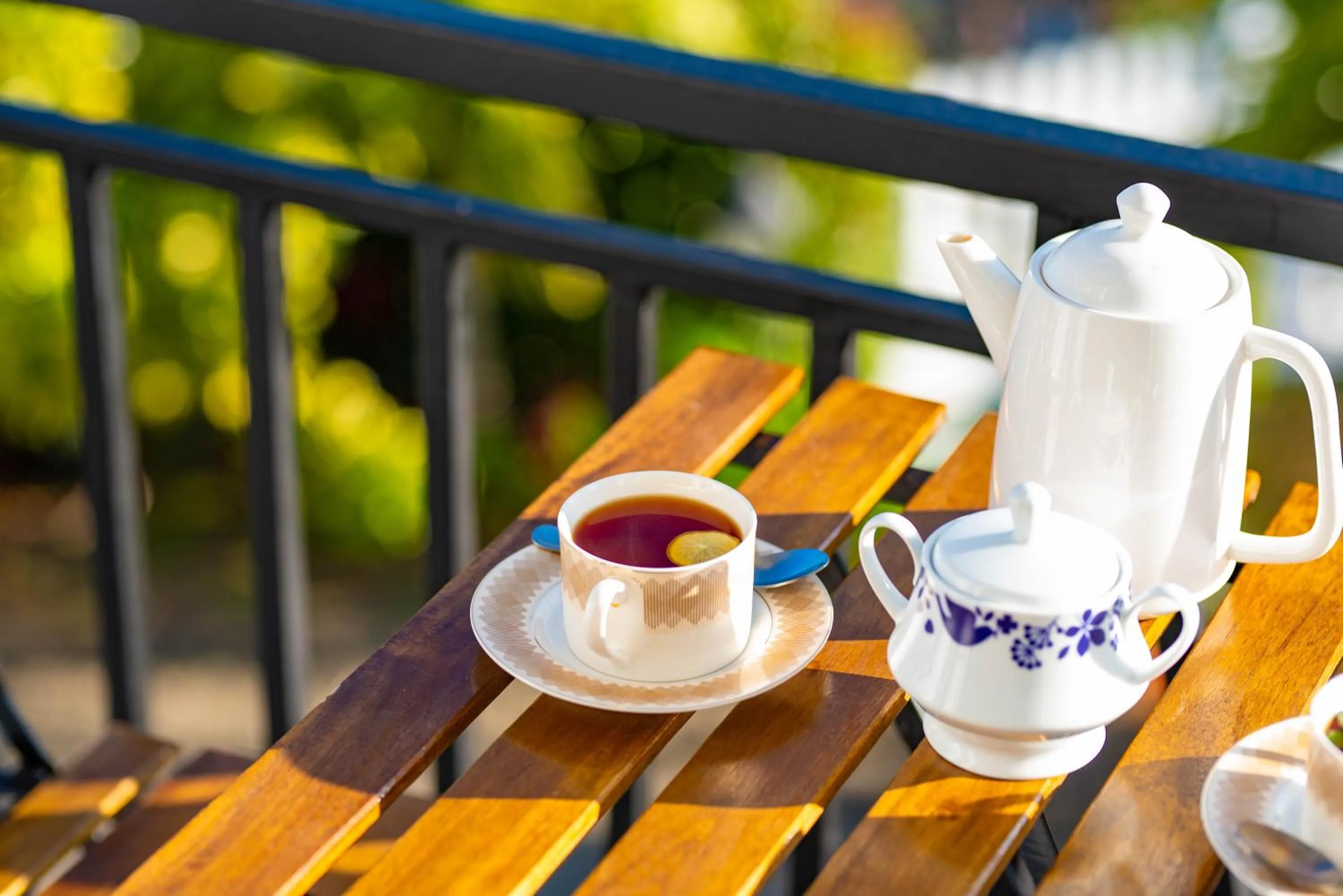 Coffee/tea facilities in Hotel Mount Castle