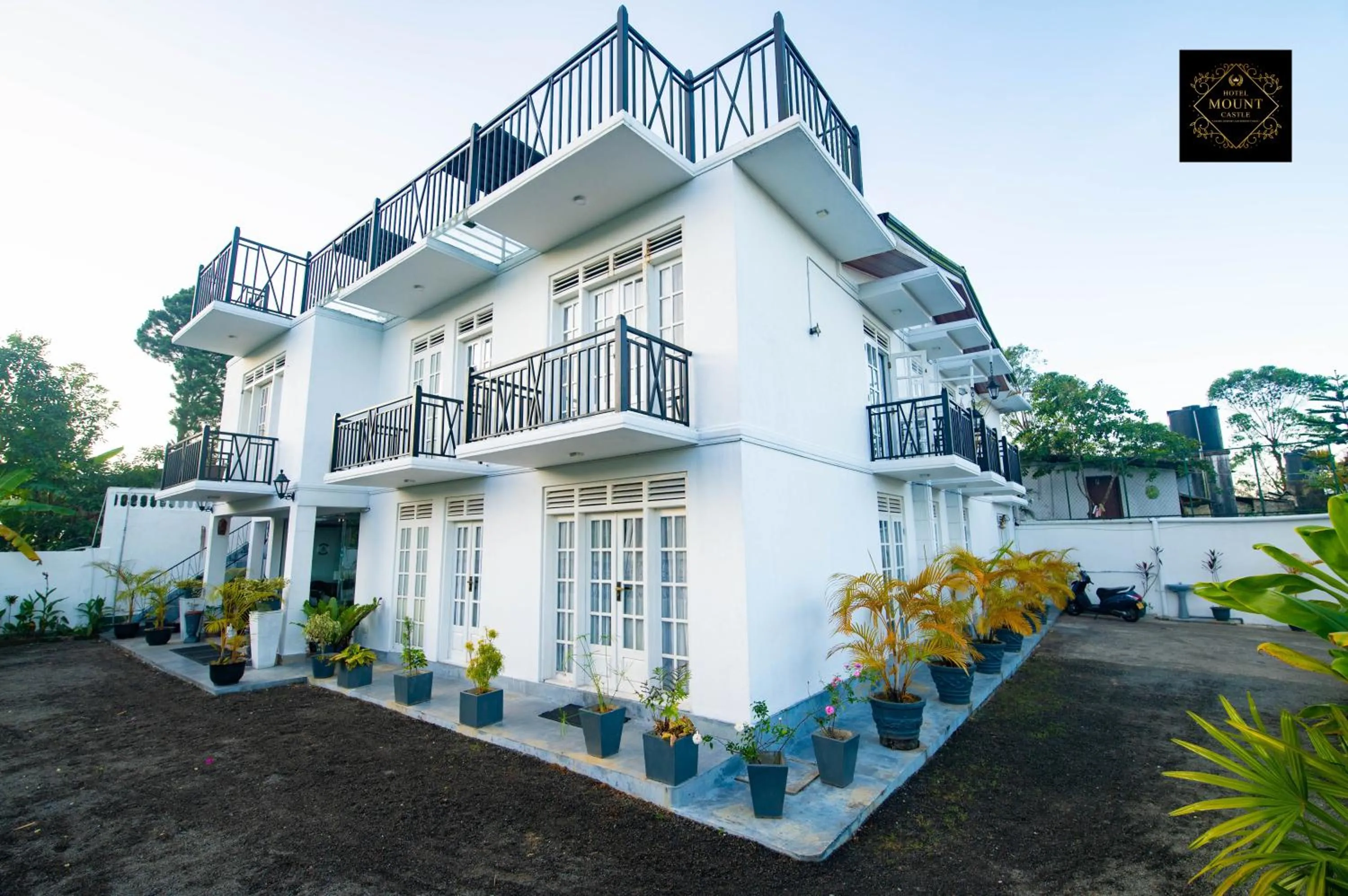 Property building in Hotel Mount Castle