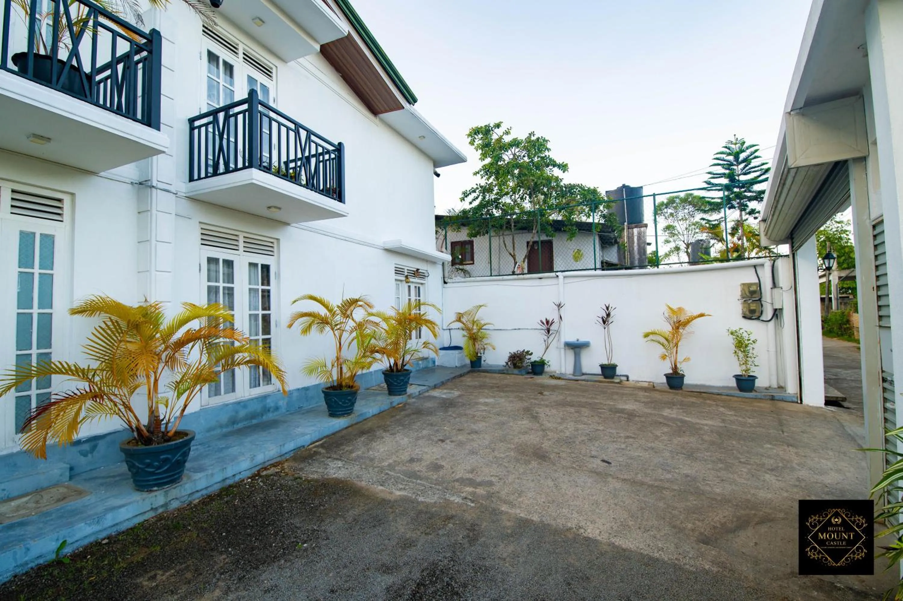 Property building in Hotel Mount Castle