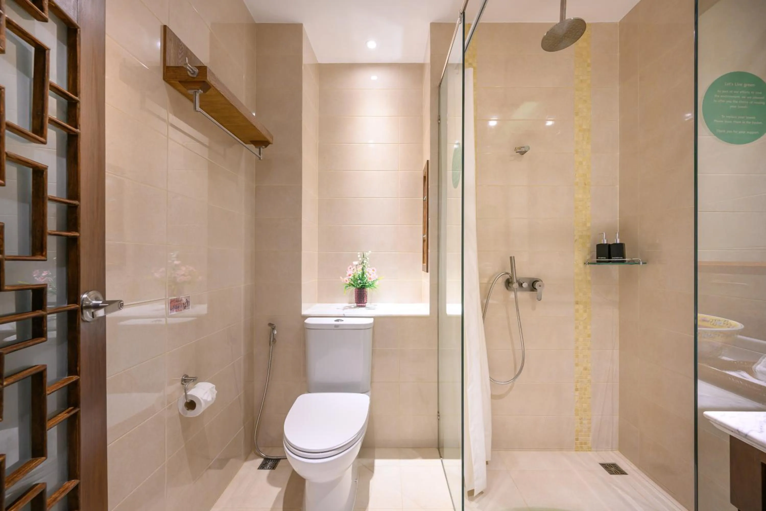 Bathroom in WOO Gallery & Boutique hotel