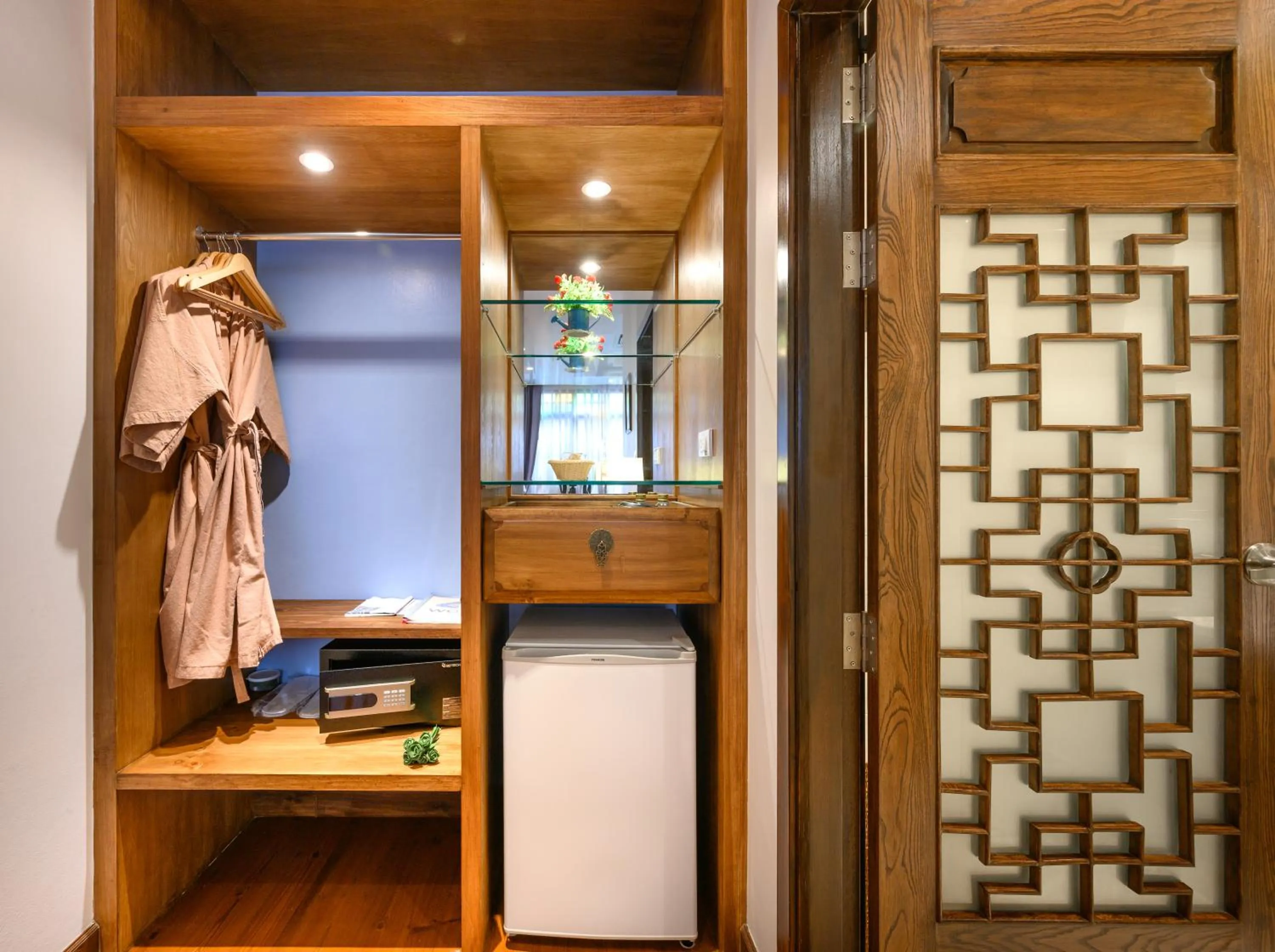 Bed in WOO Gallery & Boutique hotel