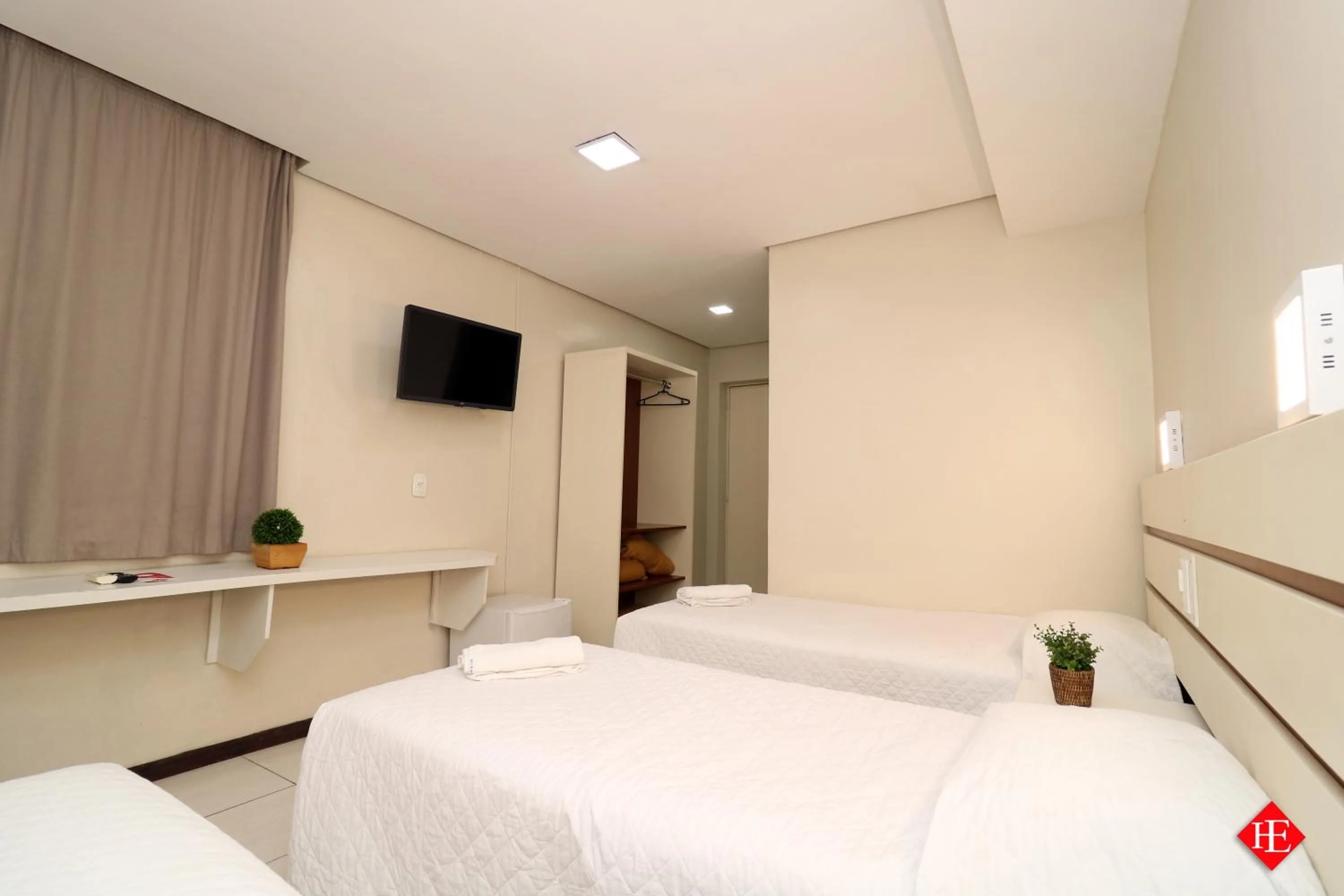 Bed in Hotel Elevado