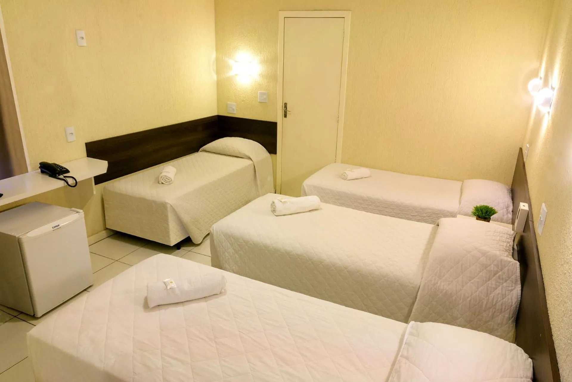 Bed in Hotel Elevado