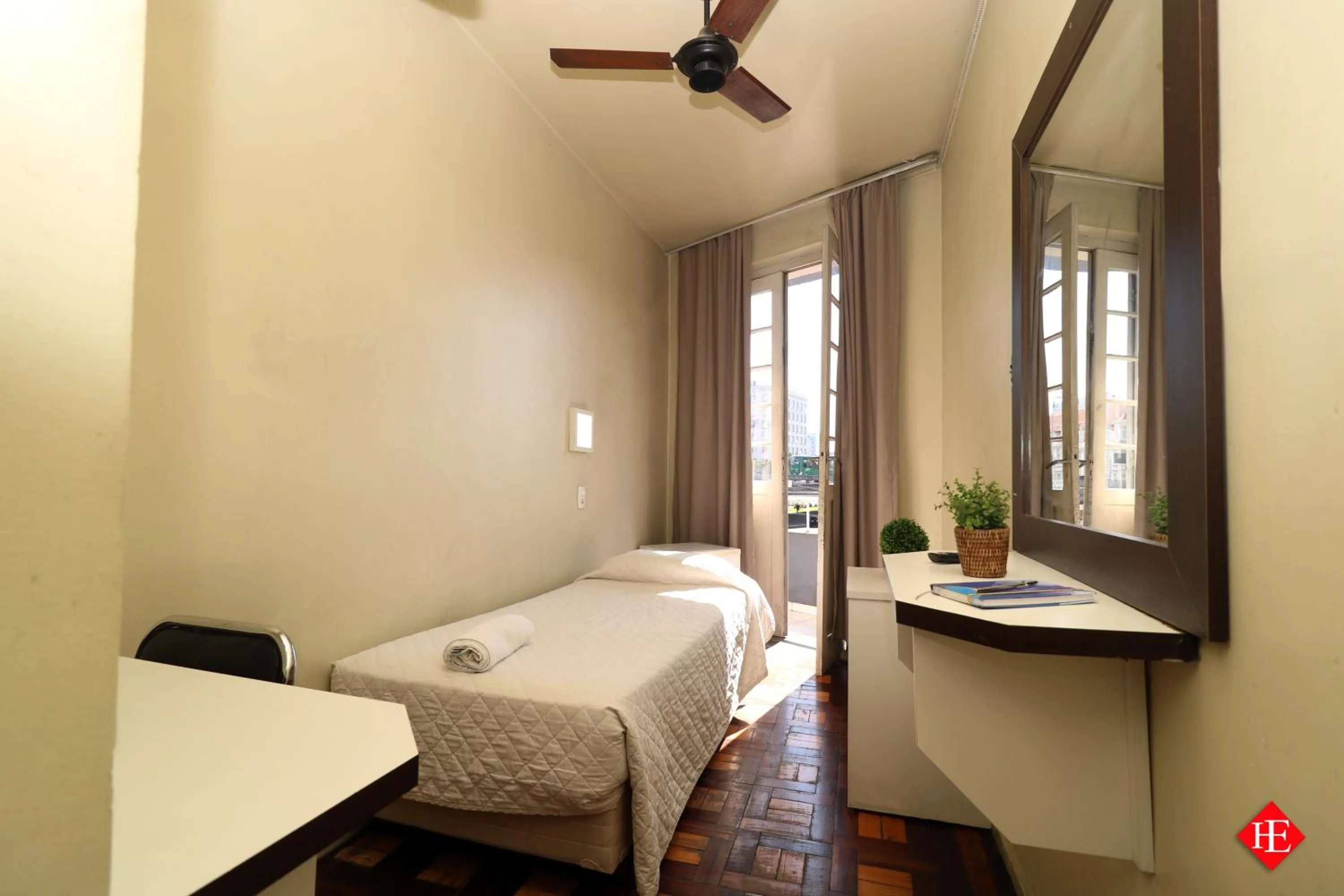 Bed in Hotel Elevado