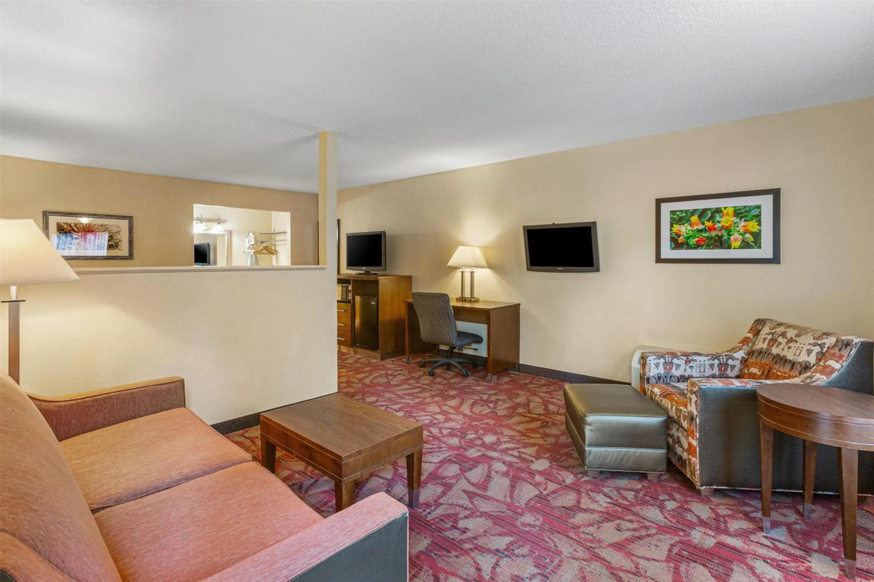 Photo of the whole room in Best Western Pine Springs Inn