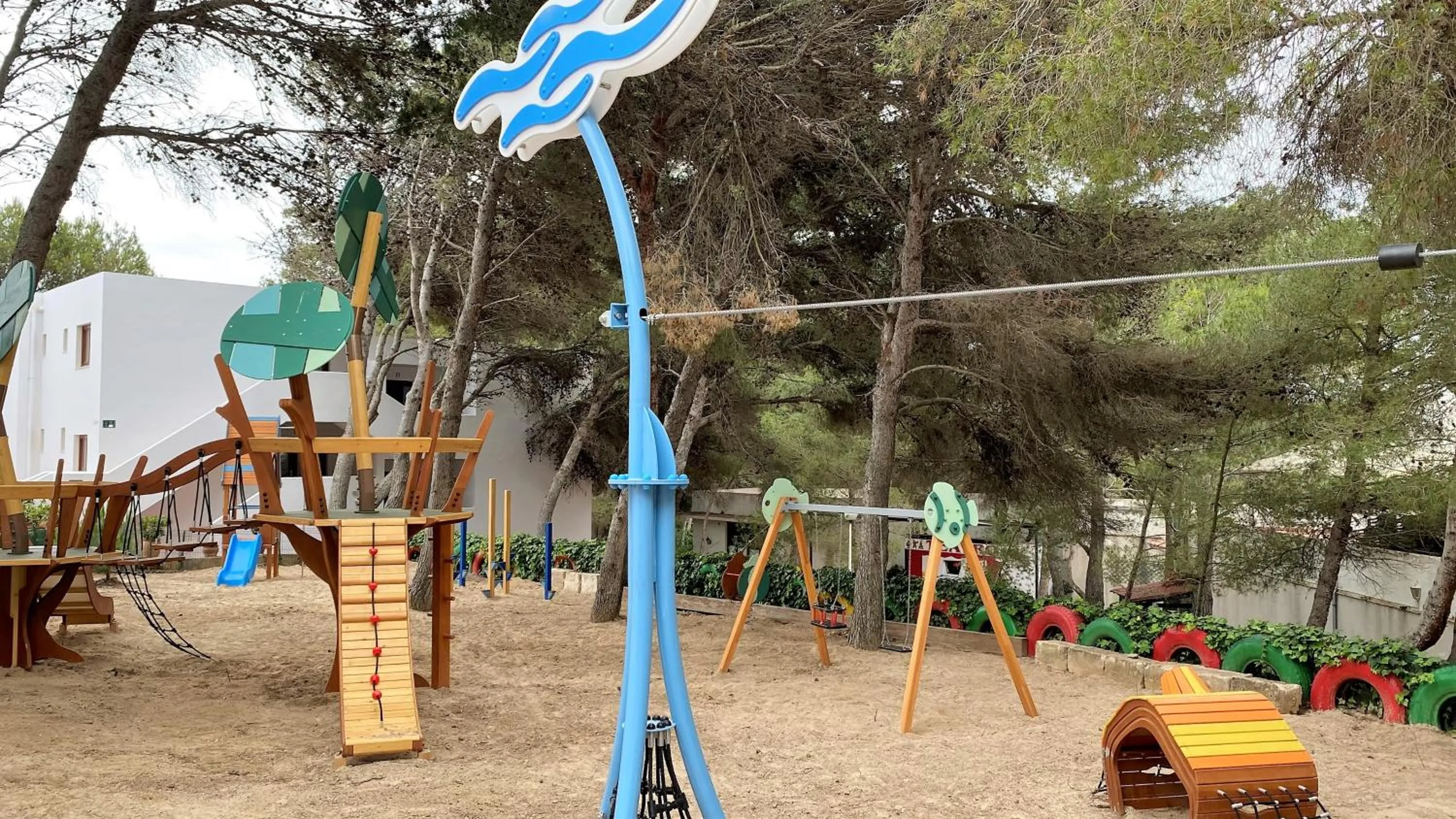 Children play ground in Playa Parc Apartments