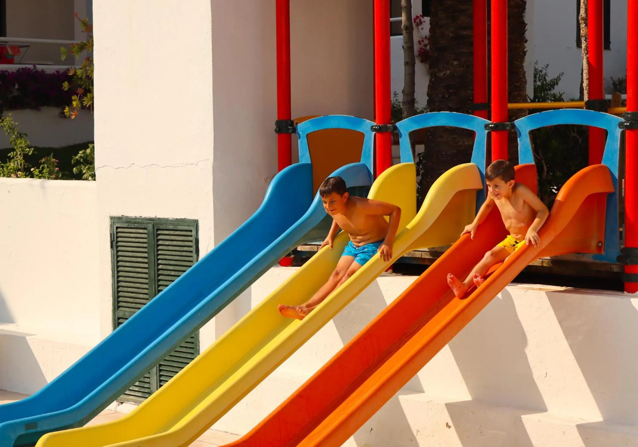 Day in Playa Parc Apartments