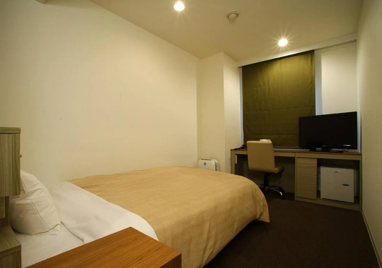 Photo of the whole room, Bed in Hotel Sorriso Hamamatsu