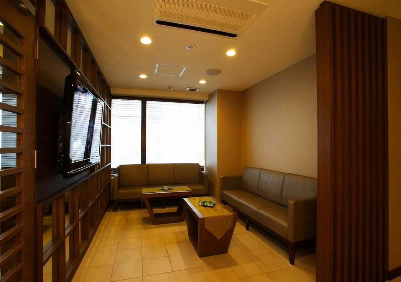 Communal lounge/ TV room in Hotel Sorriso Hamamatsu