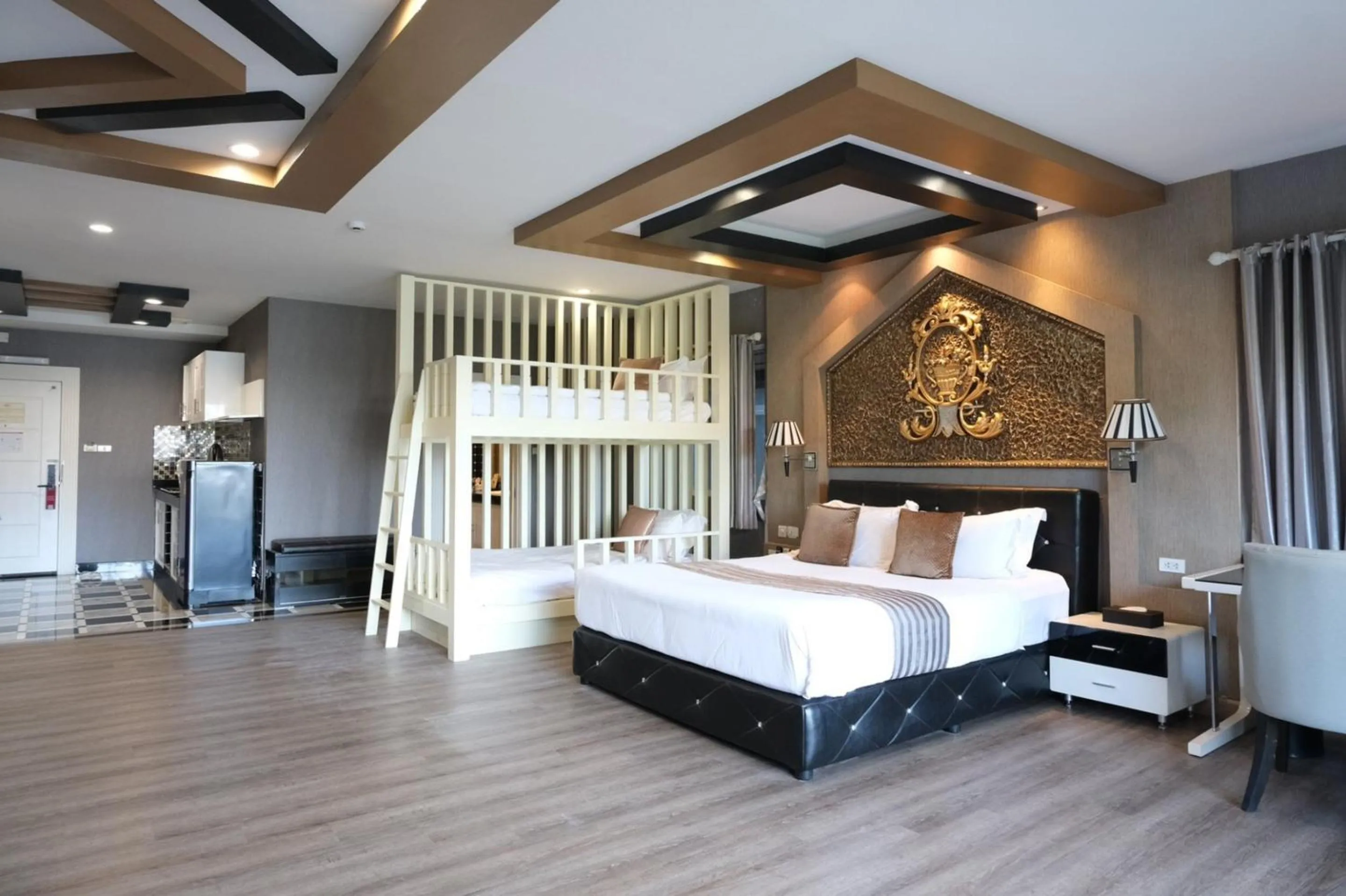 Bed in KTK Pattaya Hotel & Residence