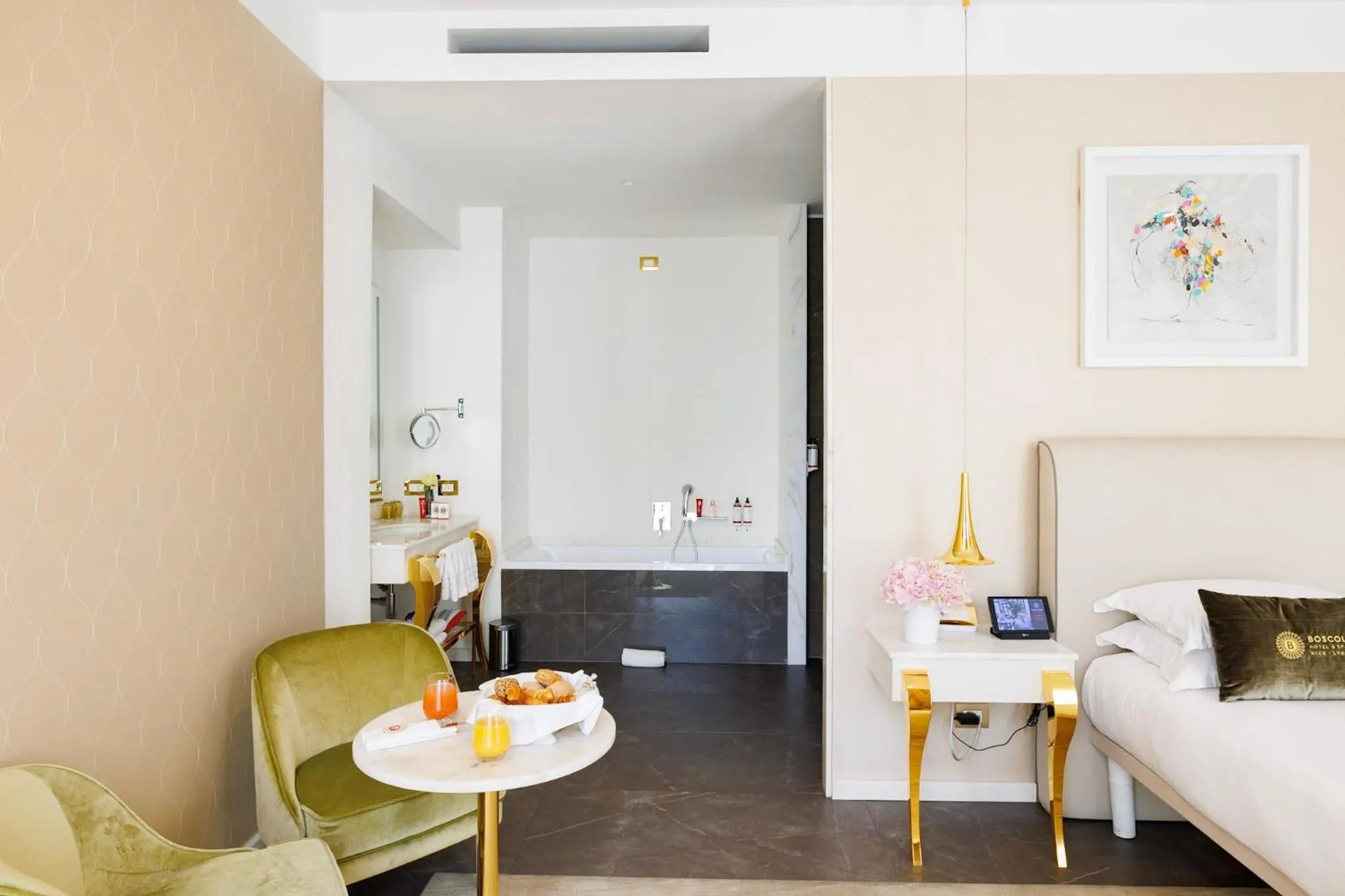 Photo of the whole room, Bed in Boscolo Lyon Hotel & Spa