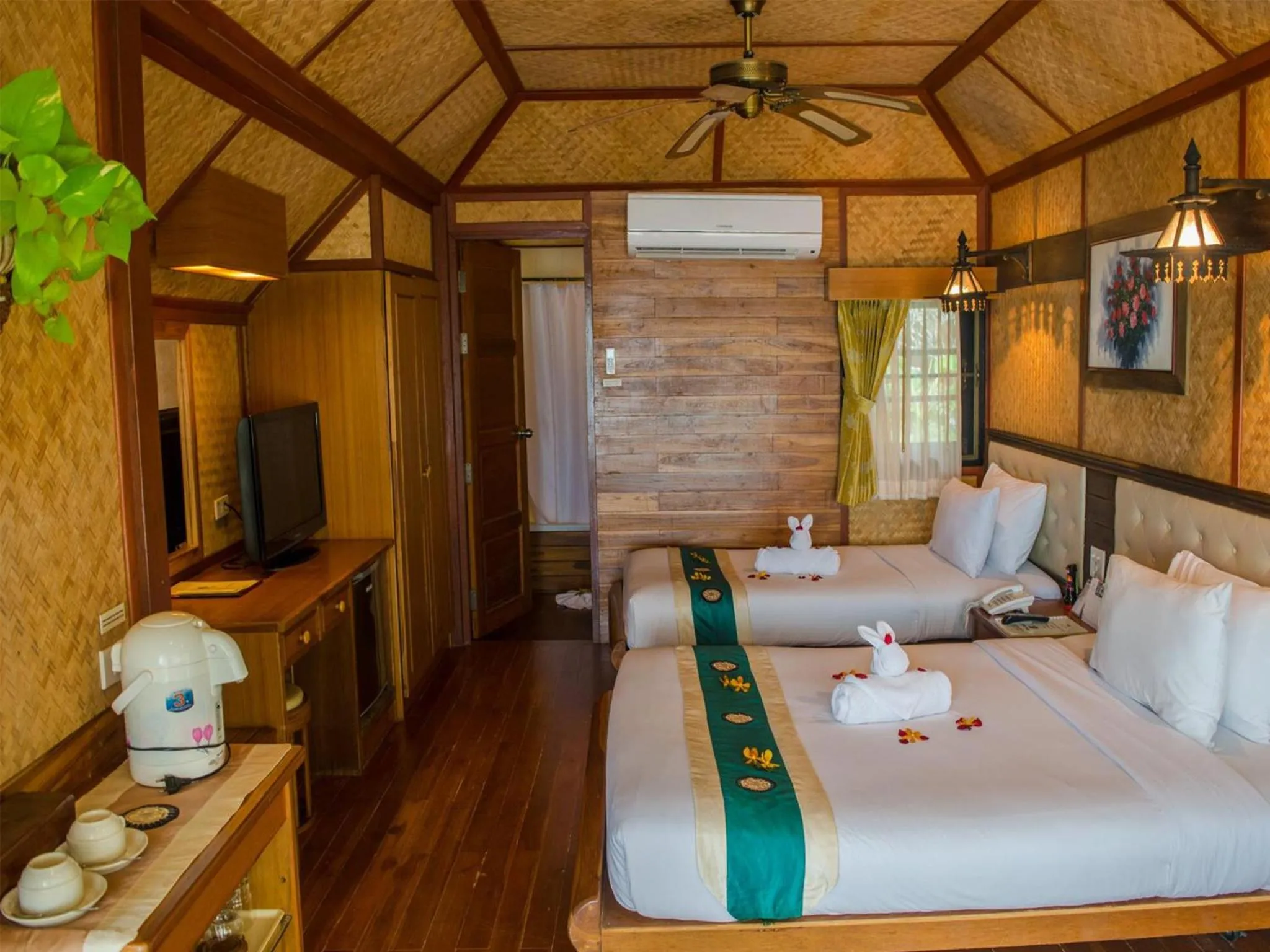 Shower in The Sunset Village -SHA PLUS CERTIFIED