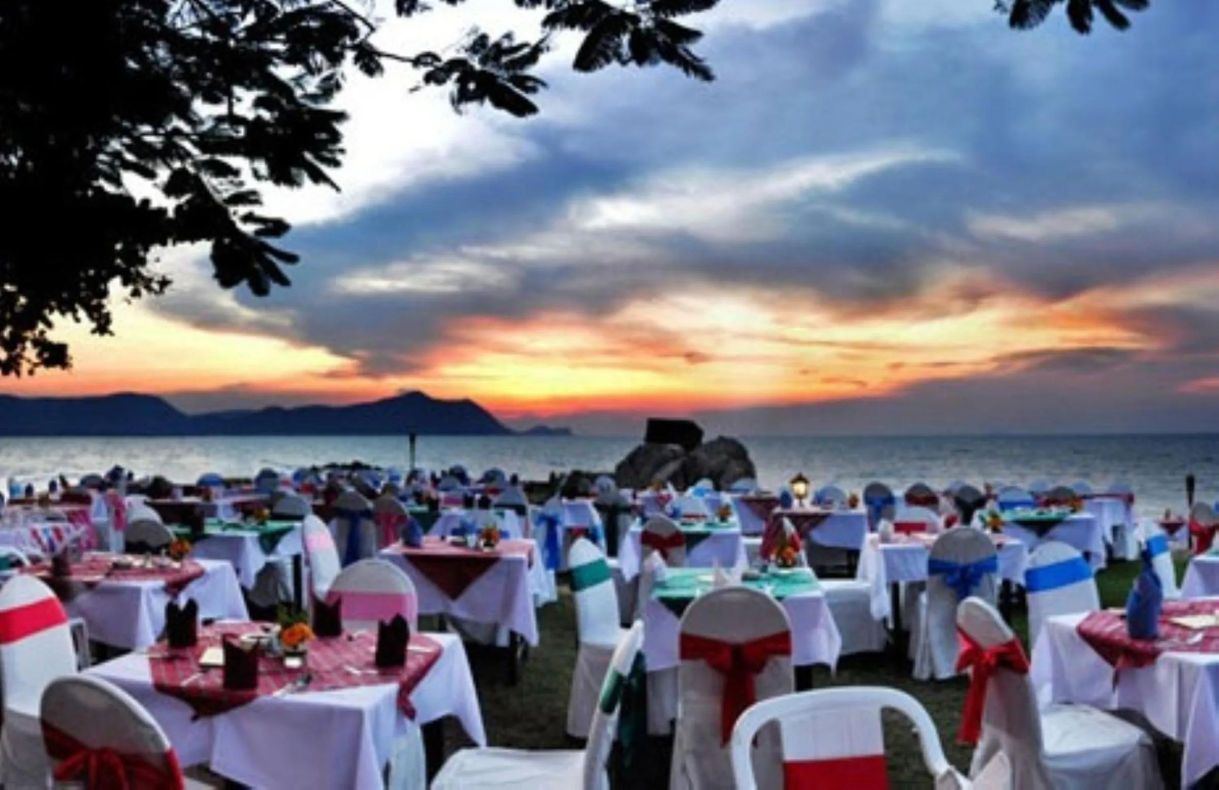 Restaurant/places to eat in The Sunset Village -SHA PLUS CERTIFIED