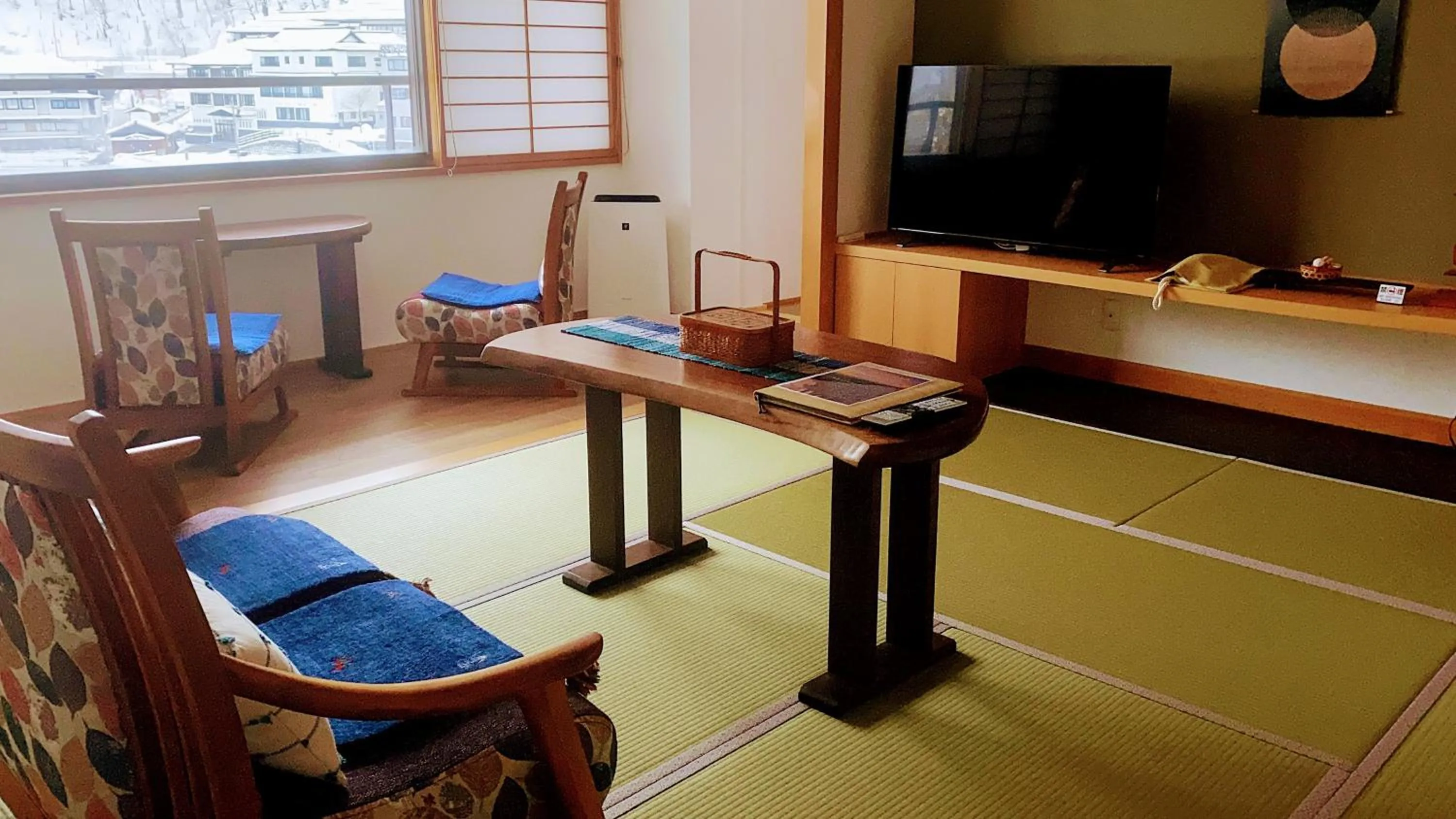 Photo of the whole room in Wakamatsuya