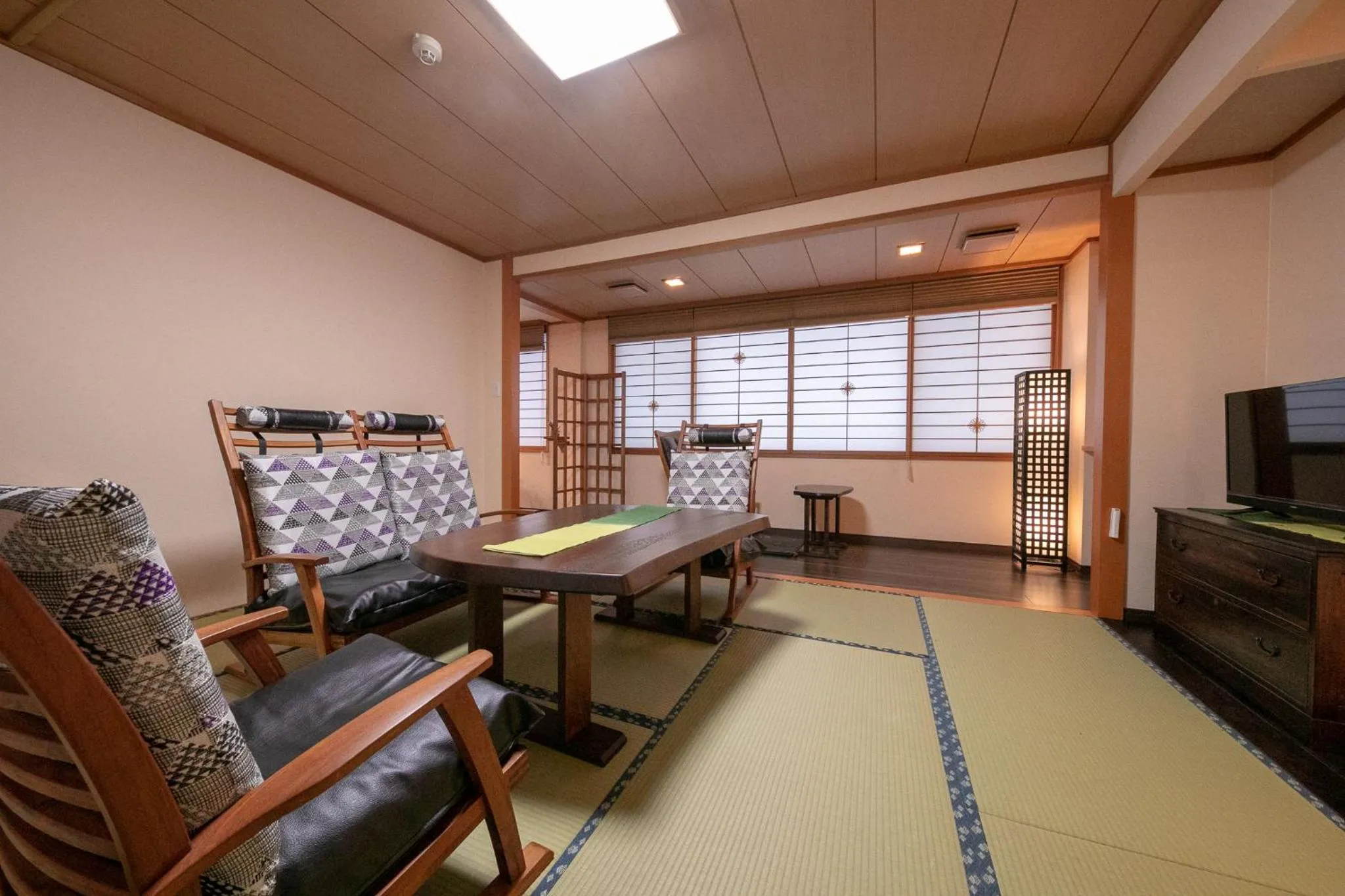 TV and multimedia in Wakamatsuya