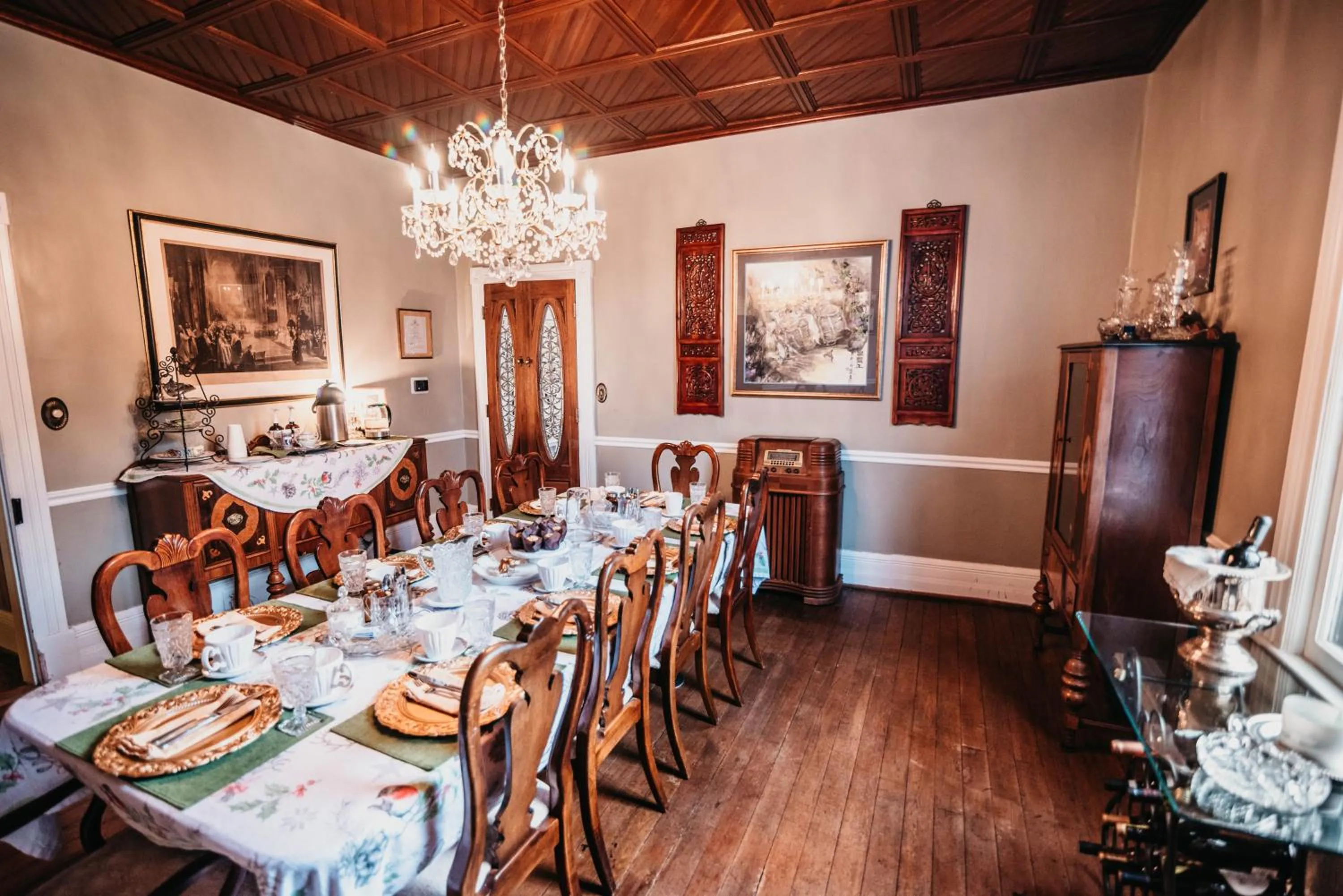 Dining area in The Claiborne Bed and Breakfast
