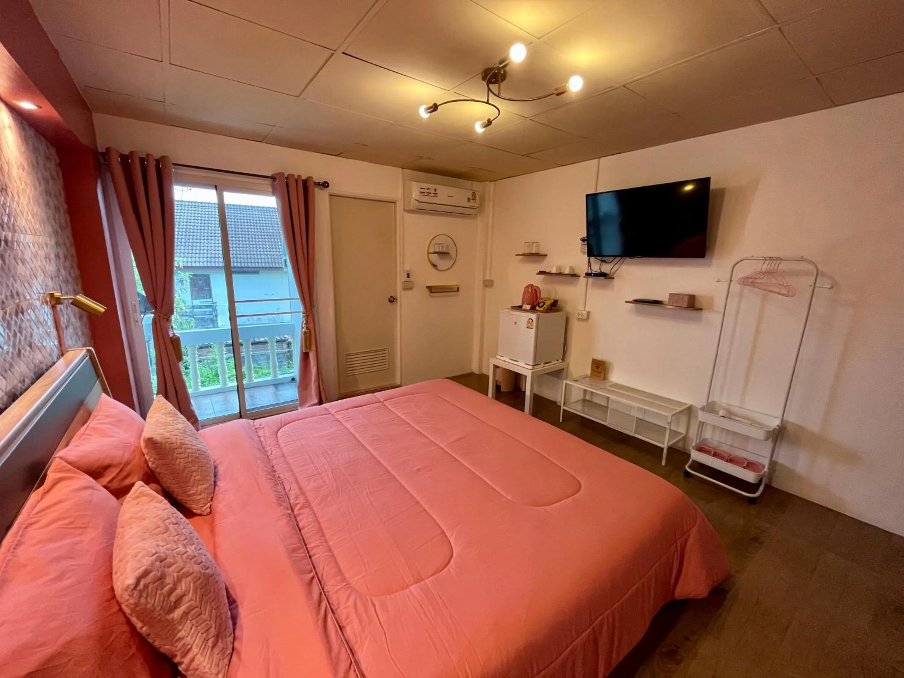 Bed in Dawnthaya Ayutthaya Art House บ้านดอนธยๅ อยุธยา