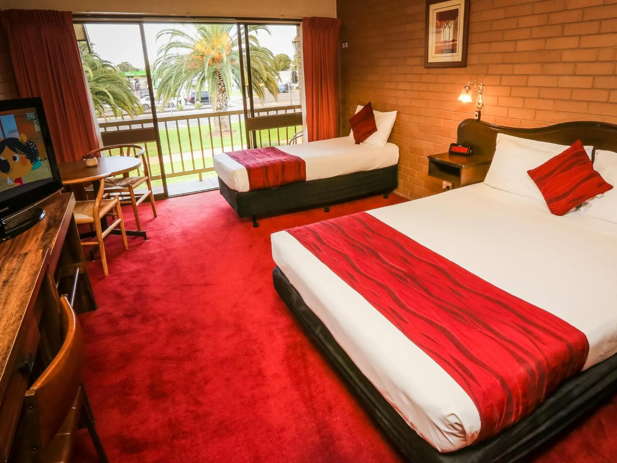 Bedroom, Bed in Mildura River City Motel