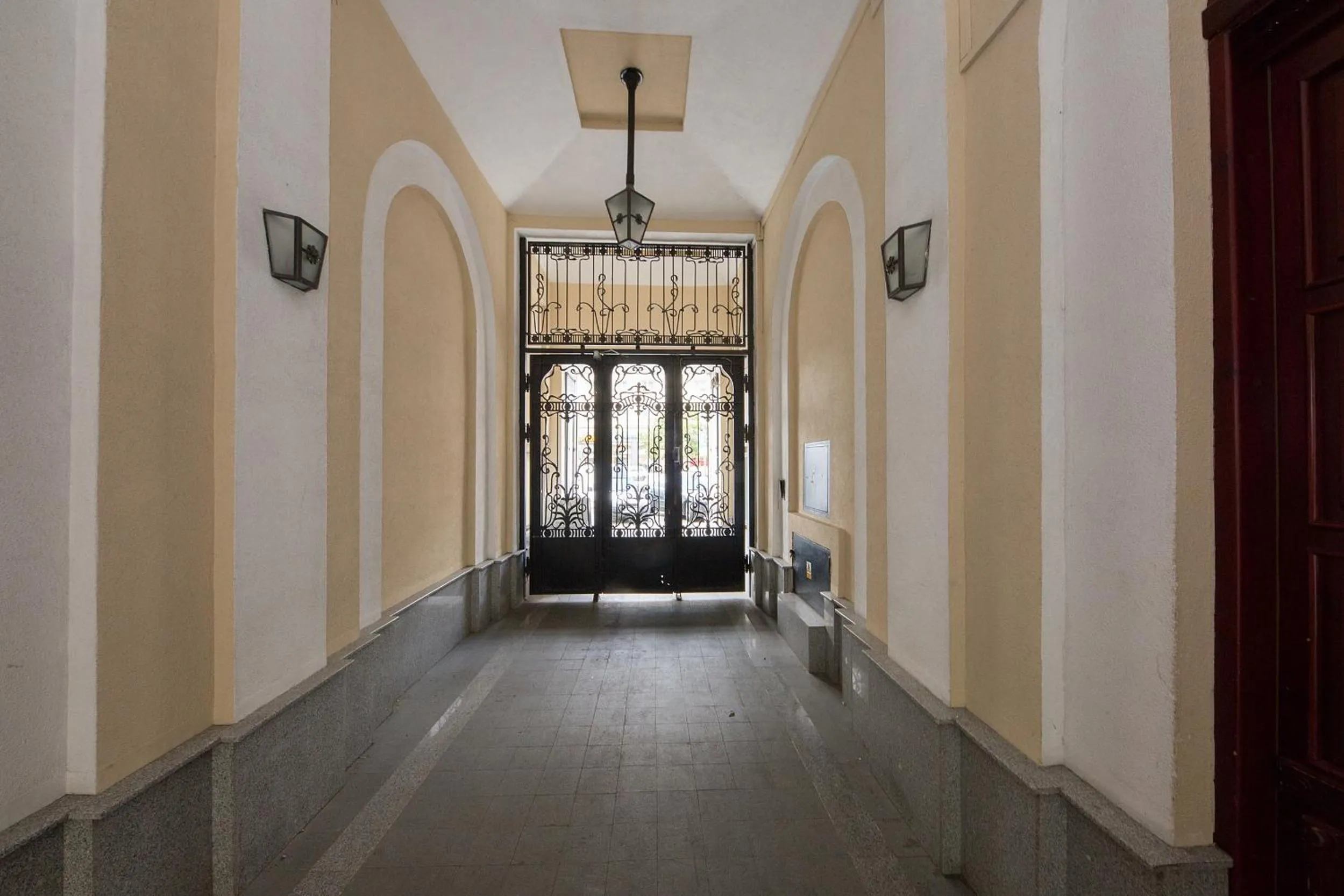 Facade/entrance in ShortStayPoland Aleje Jerozolimskie (B67)